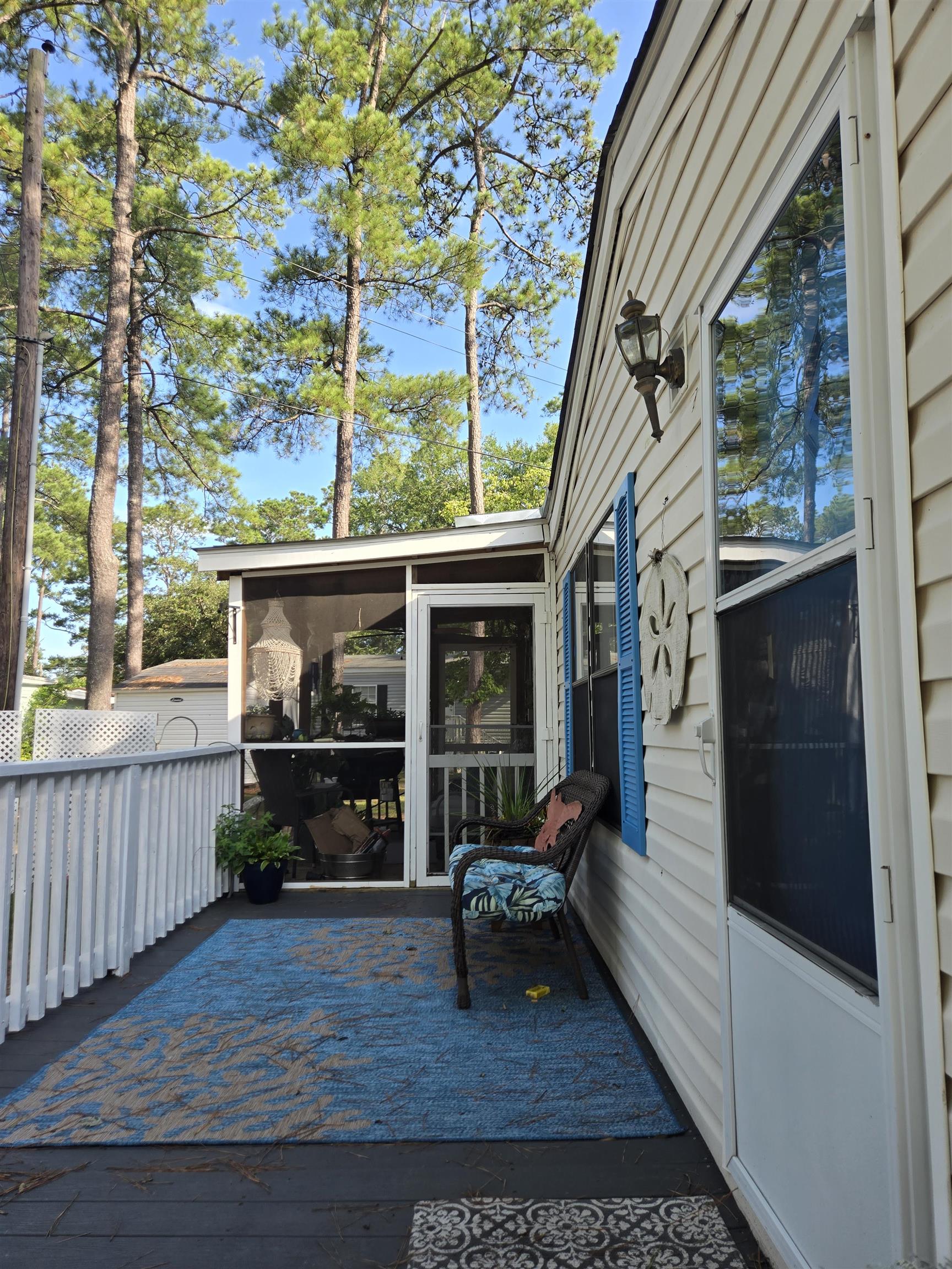 443 E Banks Dr.