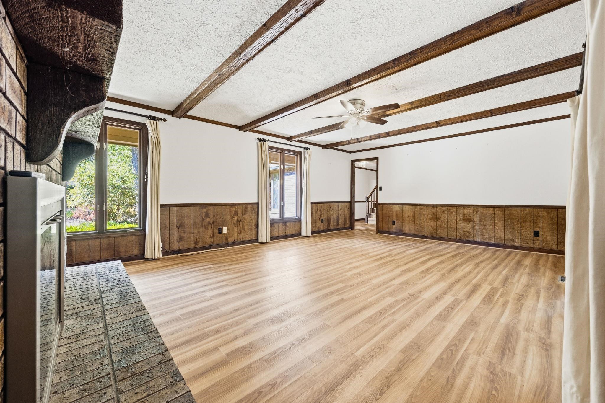 4904 Yaupon Dr.