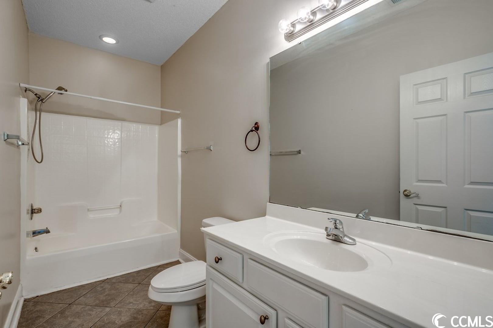 Photo 7 of 33 of 1100 Commons Blvd. 514 condo