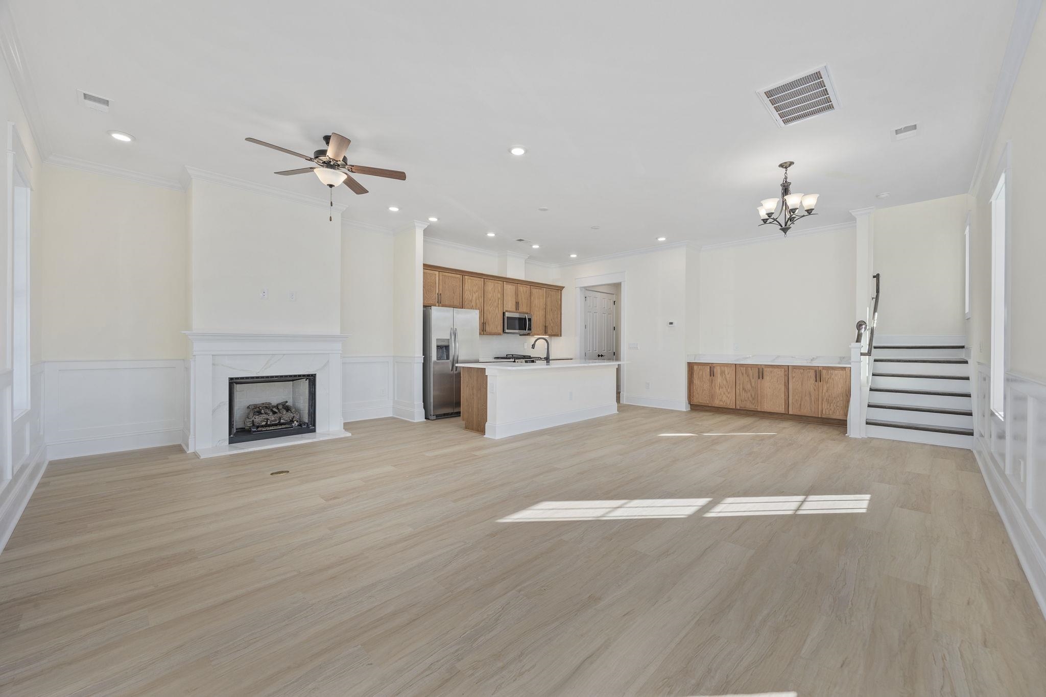 968 Farrow Pkwy. C