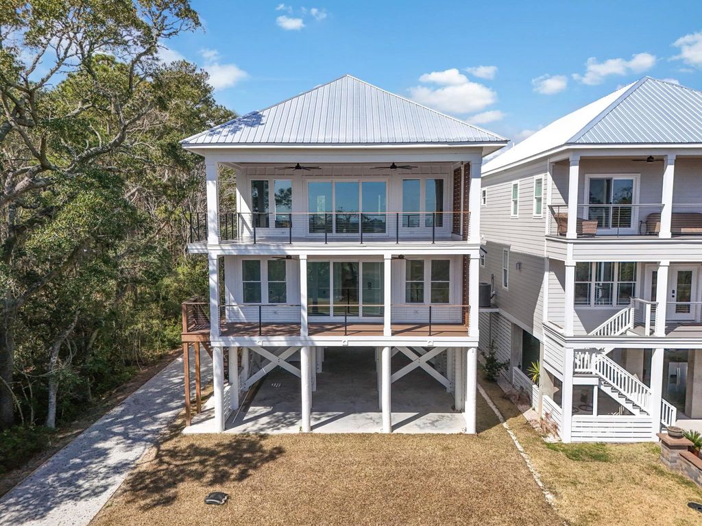 Photo of 42 Enclave Pl, Pawleys Island, SC 29585 (MLS # 2606193)