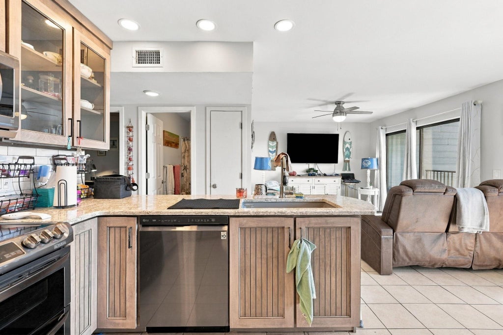 Photo of 5905 South Kings Hwy #422B, Myrtle Beach, SC 29575 (MLS # 2625254)