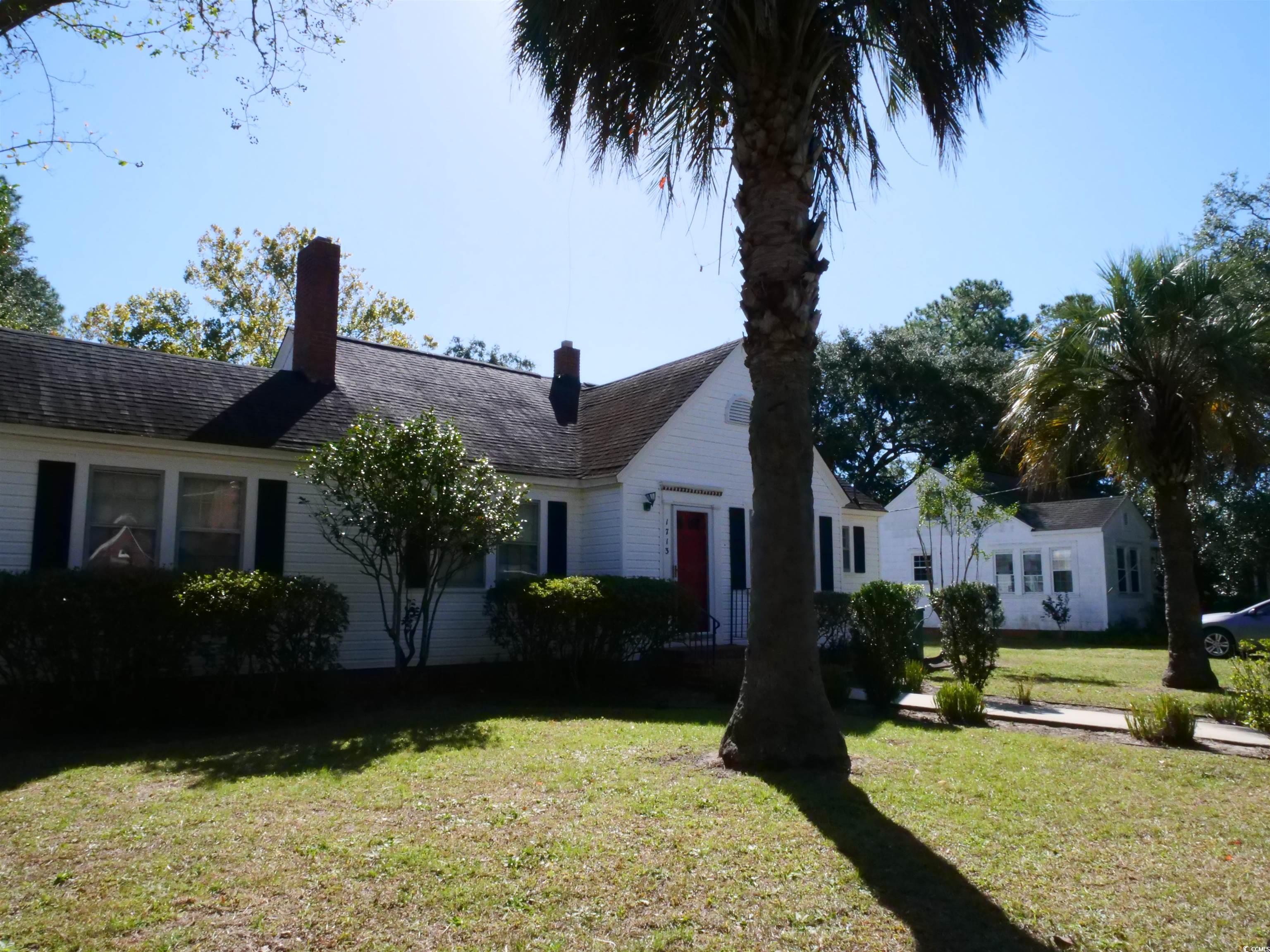 1713 Oak St.