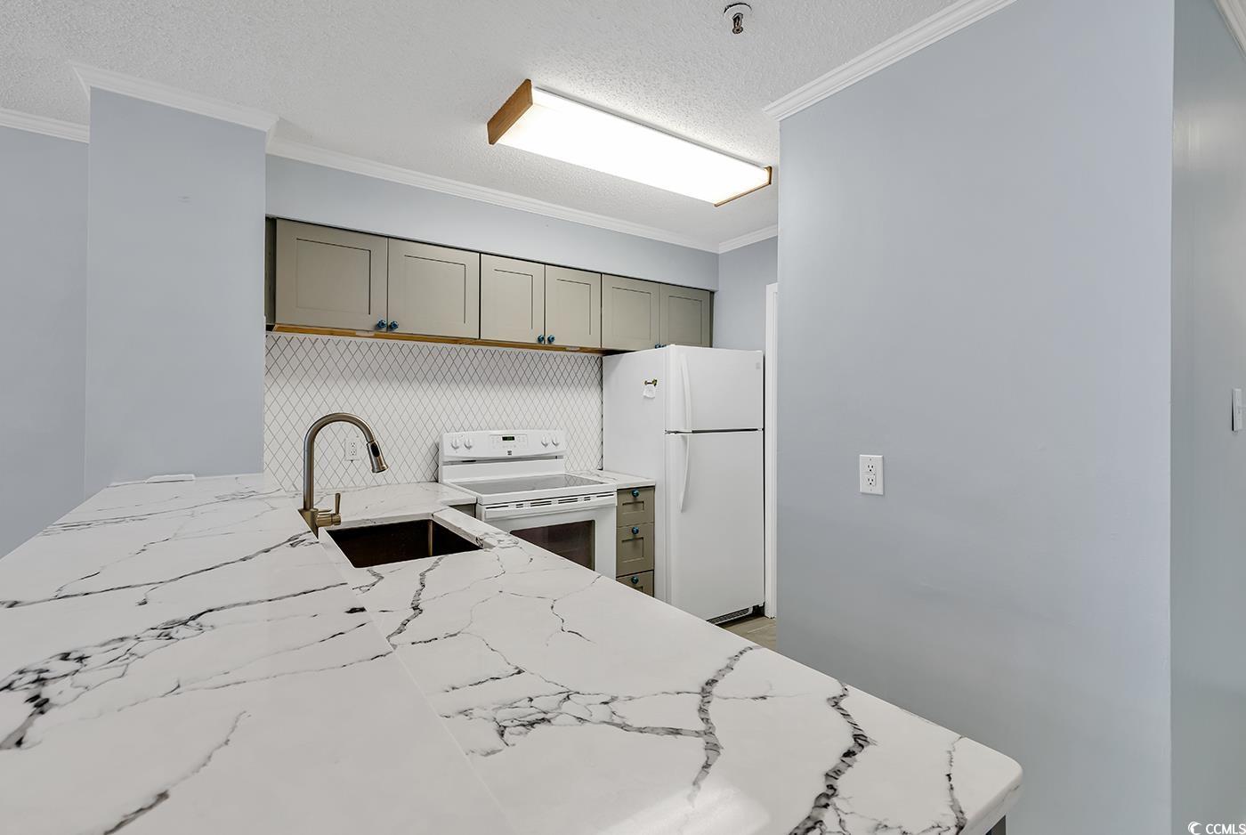 4350 Intracoastal Dr. 1403