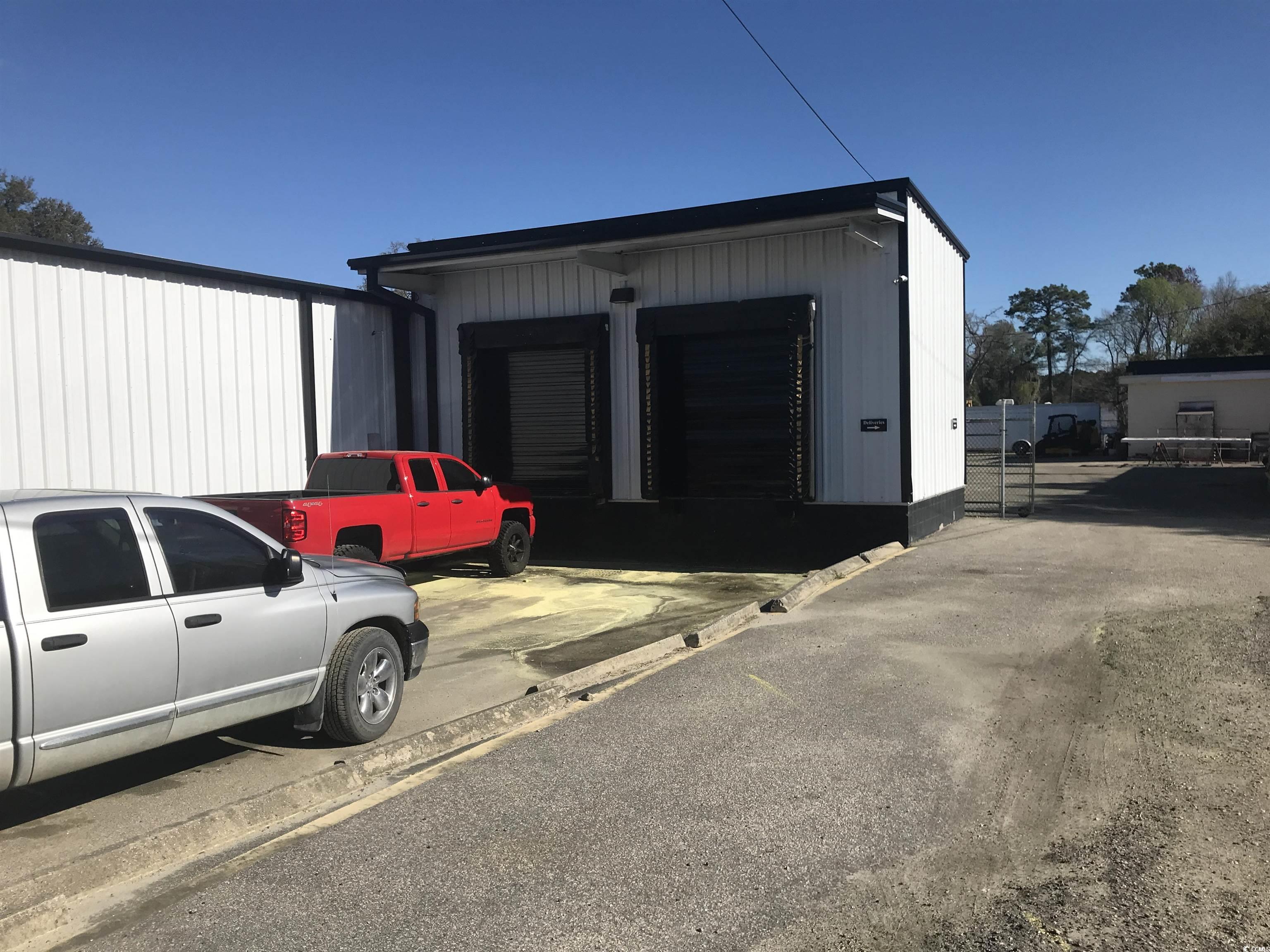 1135 E Highway 501