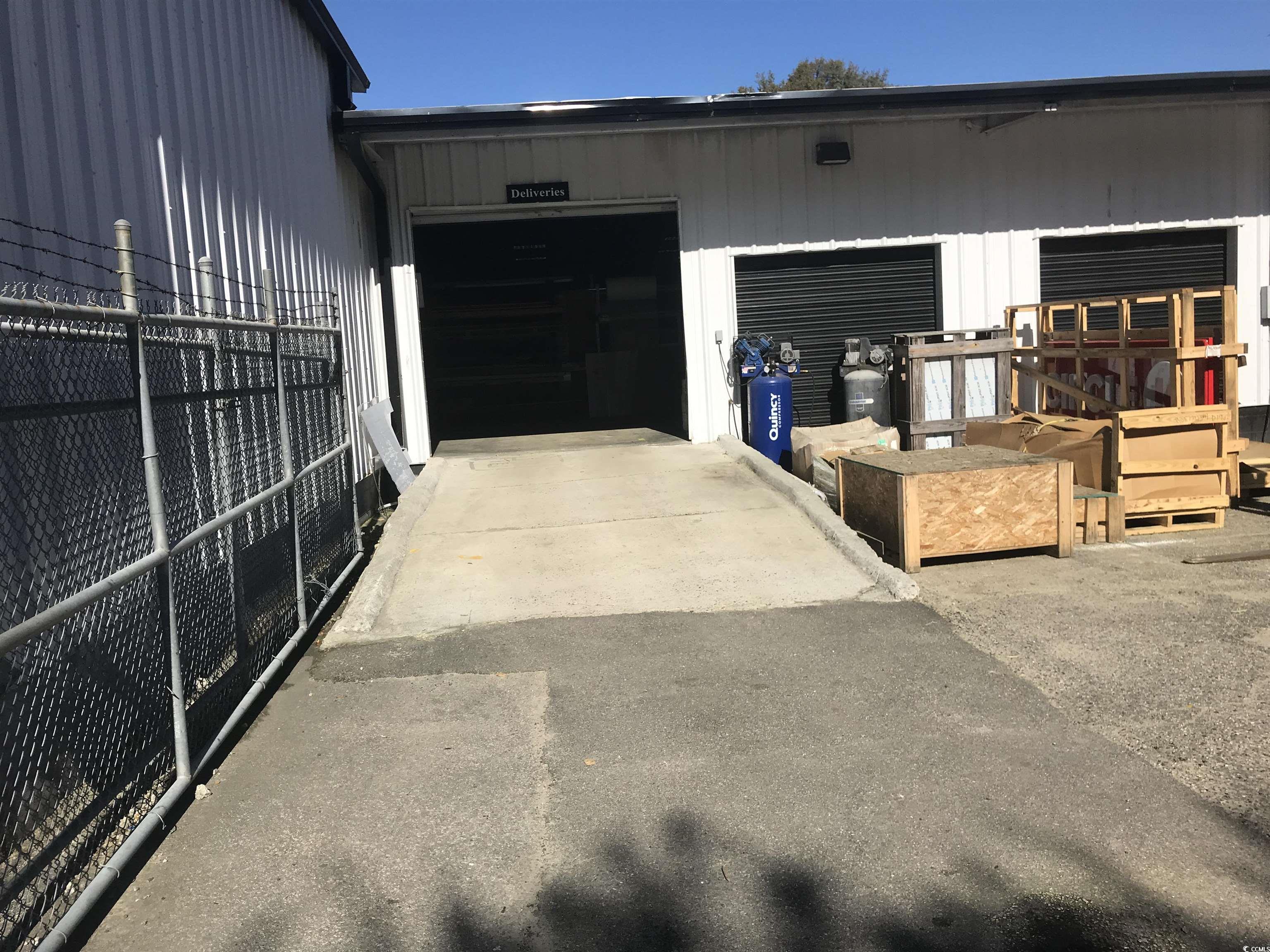 1135 E Highway 501