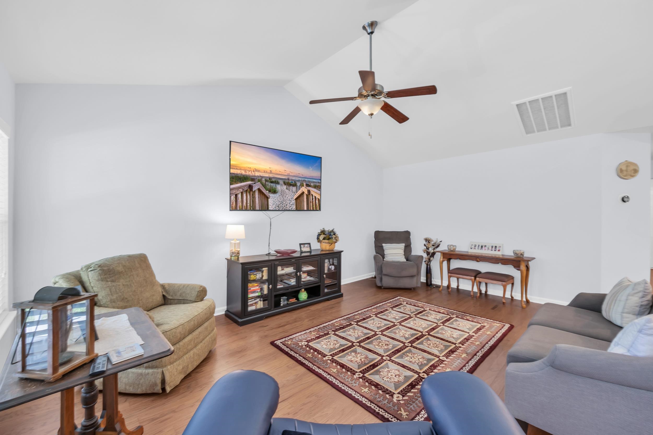 1318 Golden Valley Pl.