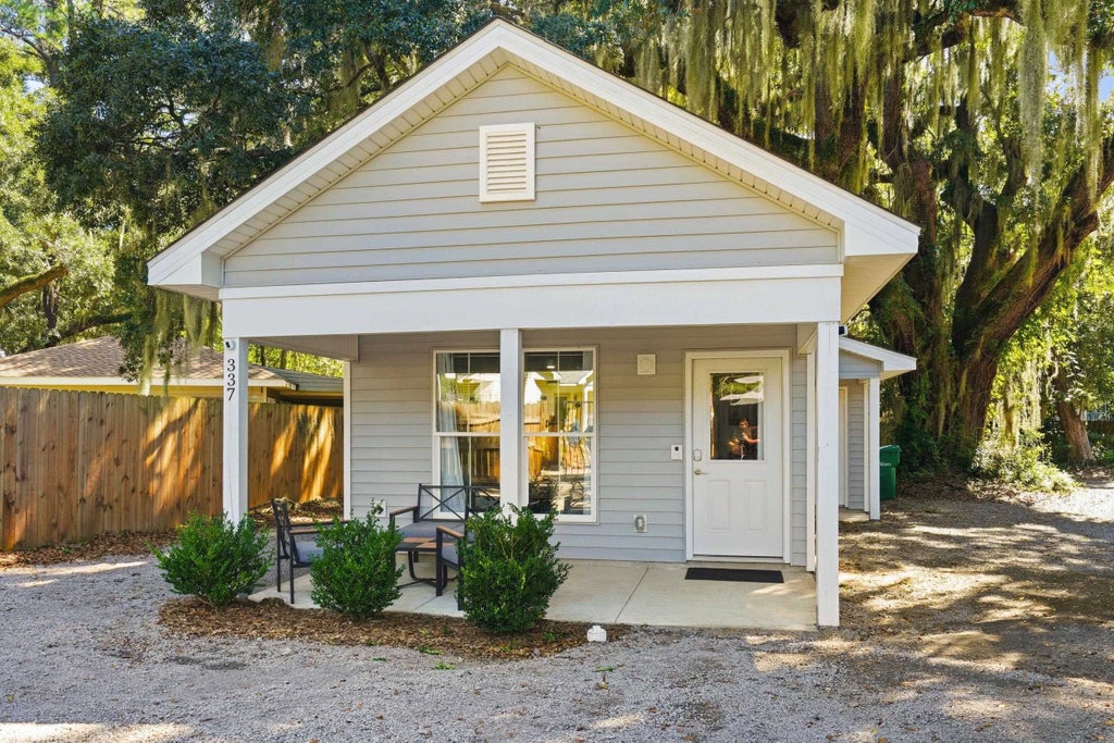 Photo of 337 Bayview Dr, Georgetown, SC 29440 (MLS # 2625389)