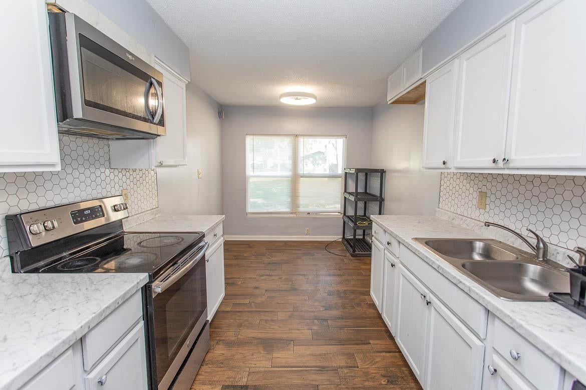 2000 Greens Blvd. 15-B