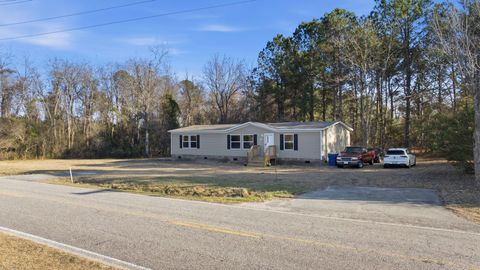 5772 Valley Forge Rd. Aynor SC 29511