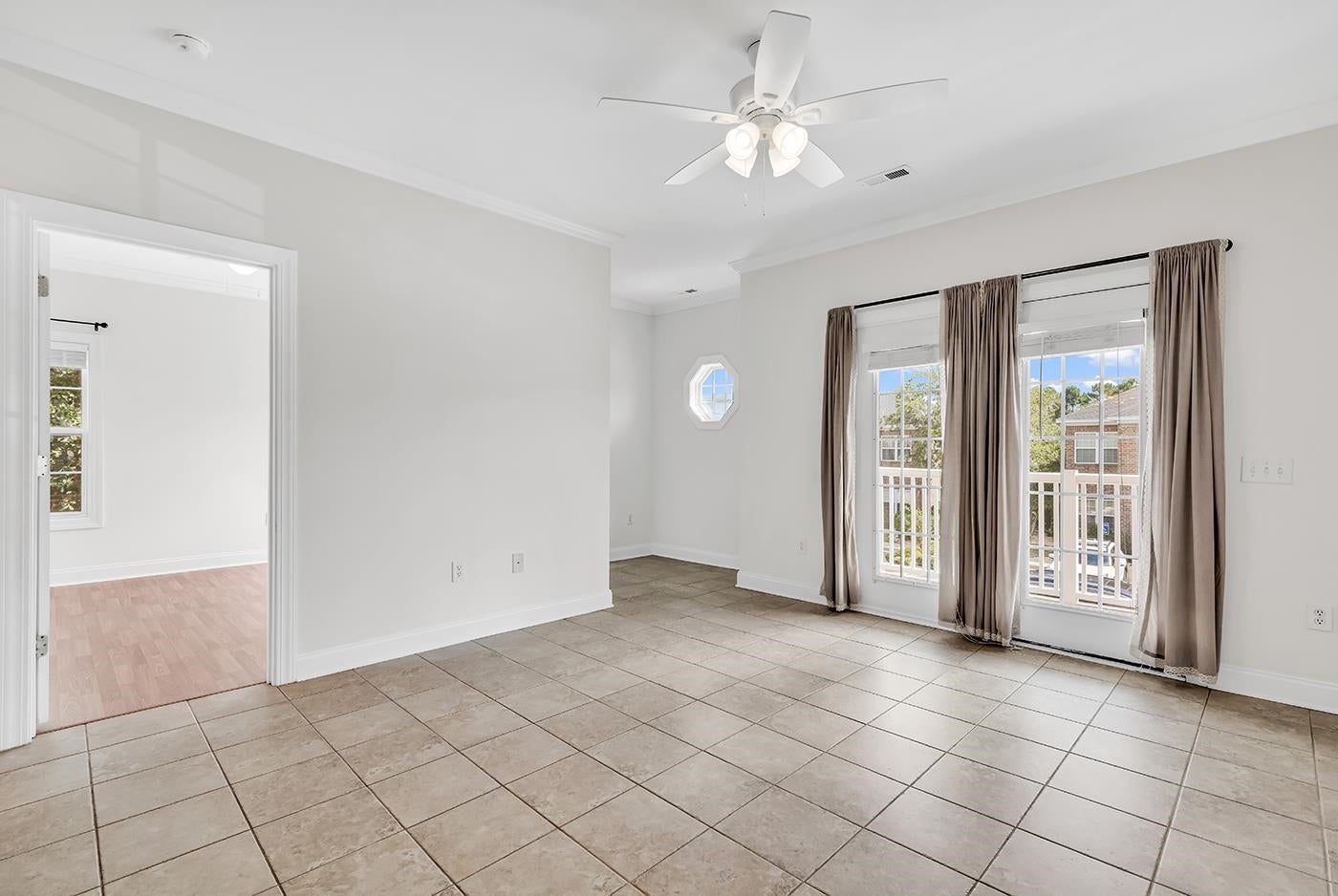2061 Silvercrest Dr. 7E
