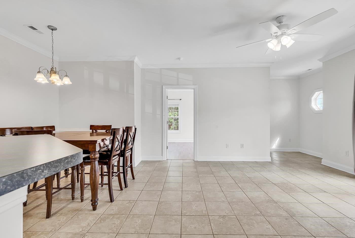 2061 Silvercrest Dr. 7E