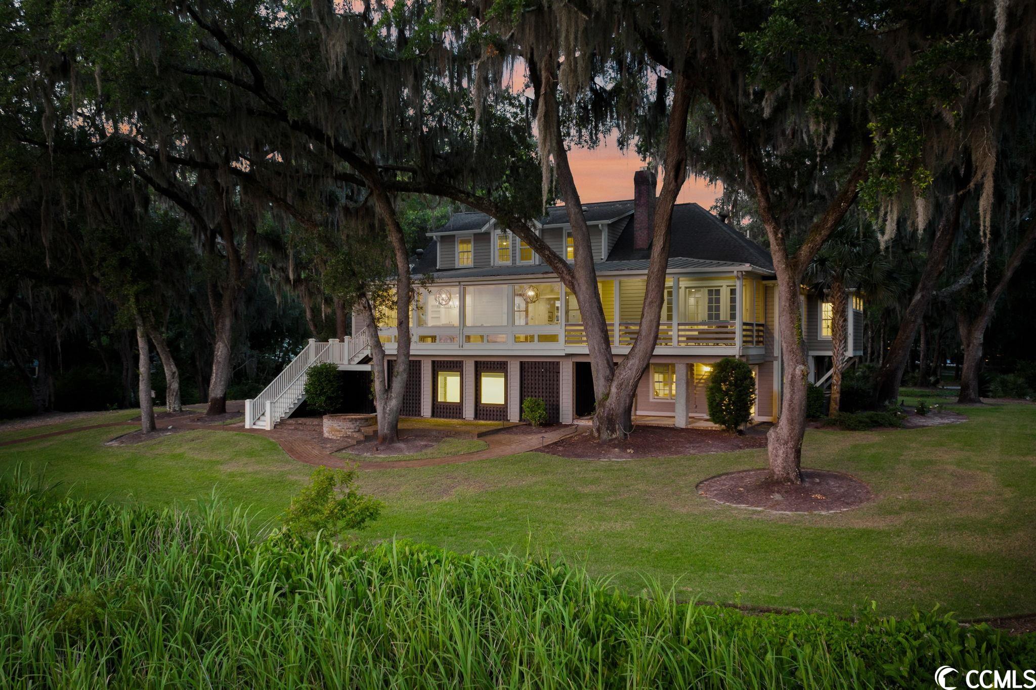 Photo 4 of 40 of 579 River Oaks Circle house