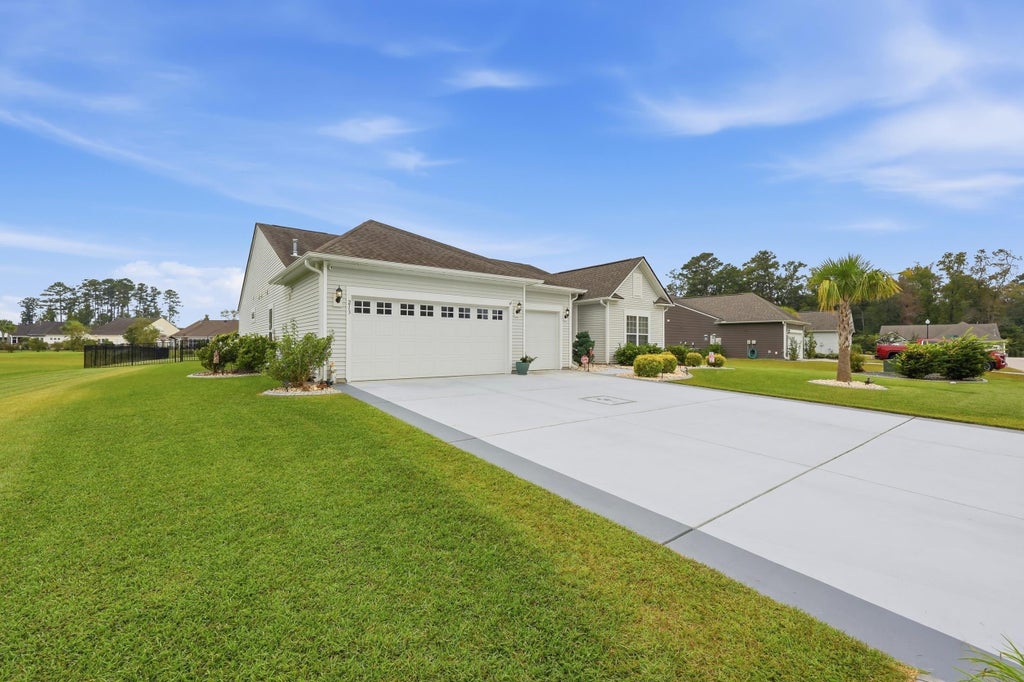 Photo of 213 Three Oak Ln, Conway, SC 29526 (MLS # 2624947)