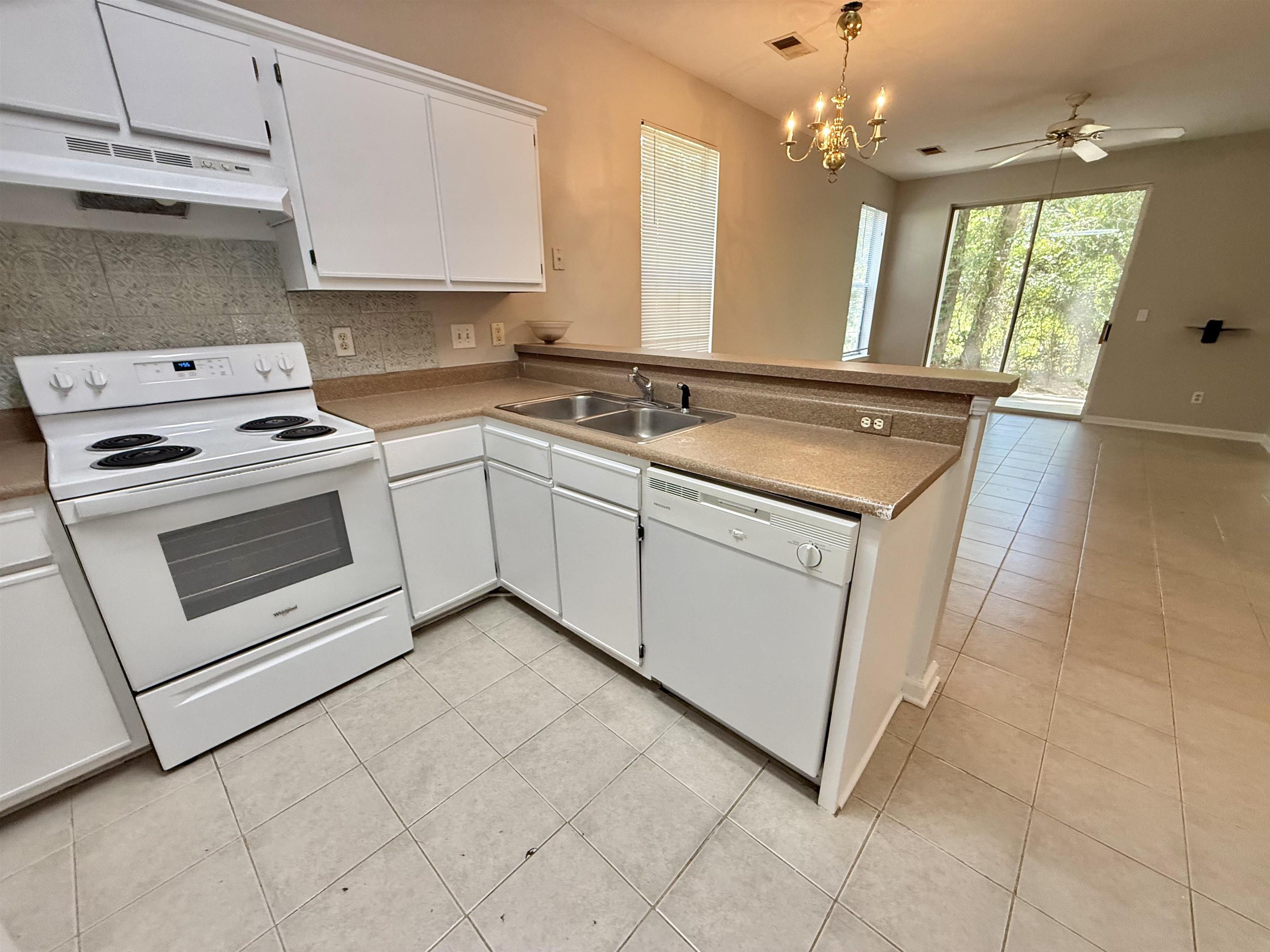492 River Oaks Dr. 60-B