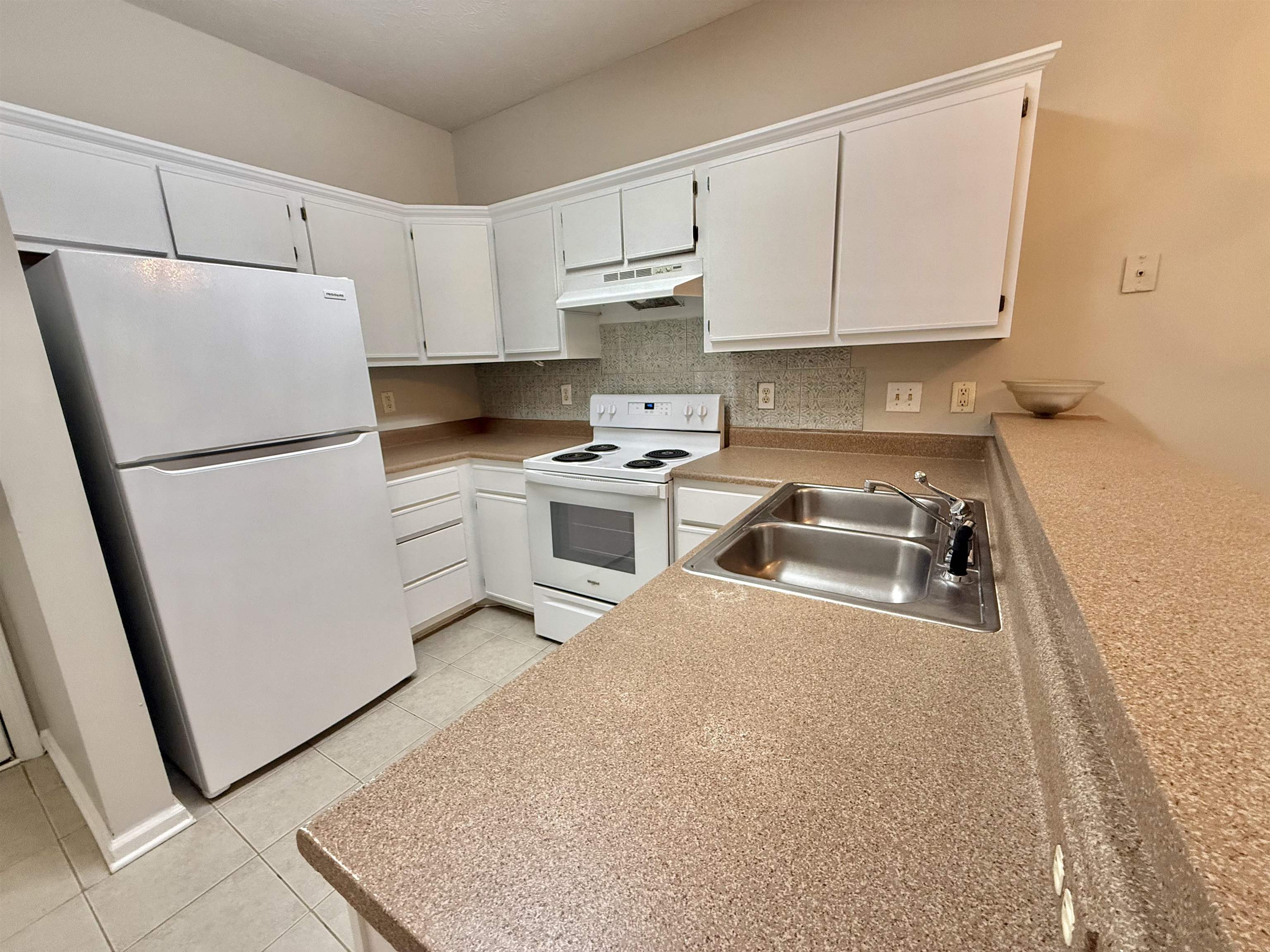 492 River Oaks Dr. 60-B