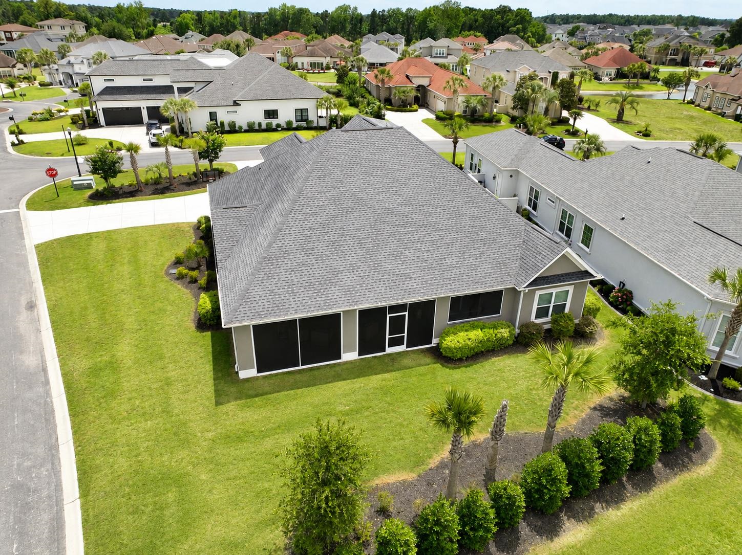 950 Bluffview Dr.