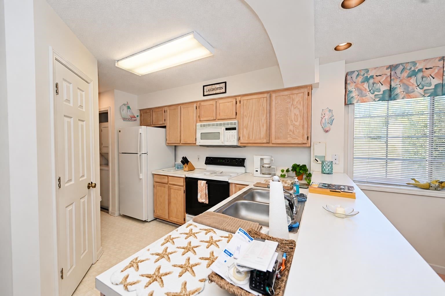 1900 Duffy St. J4