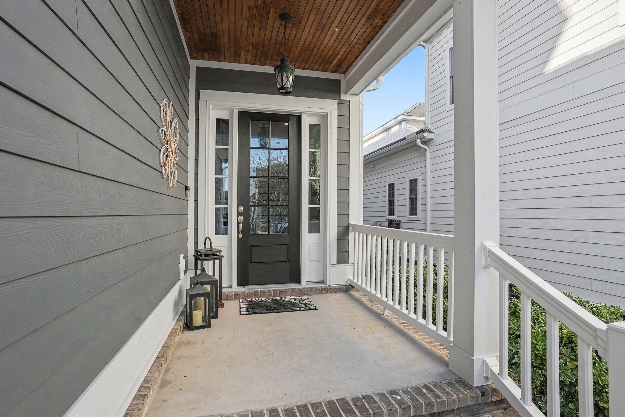 889 Crystal Water Way