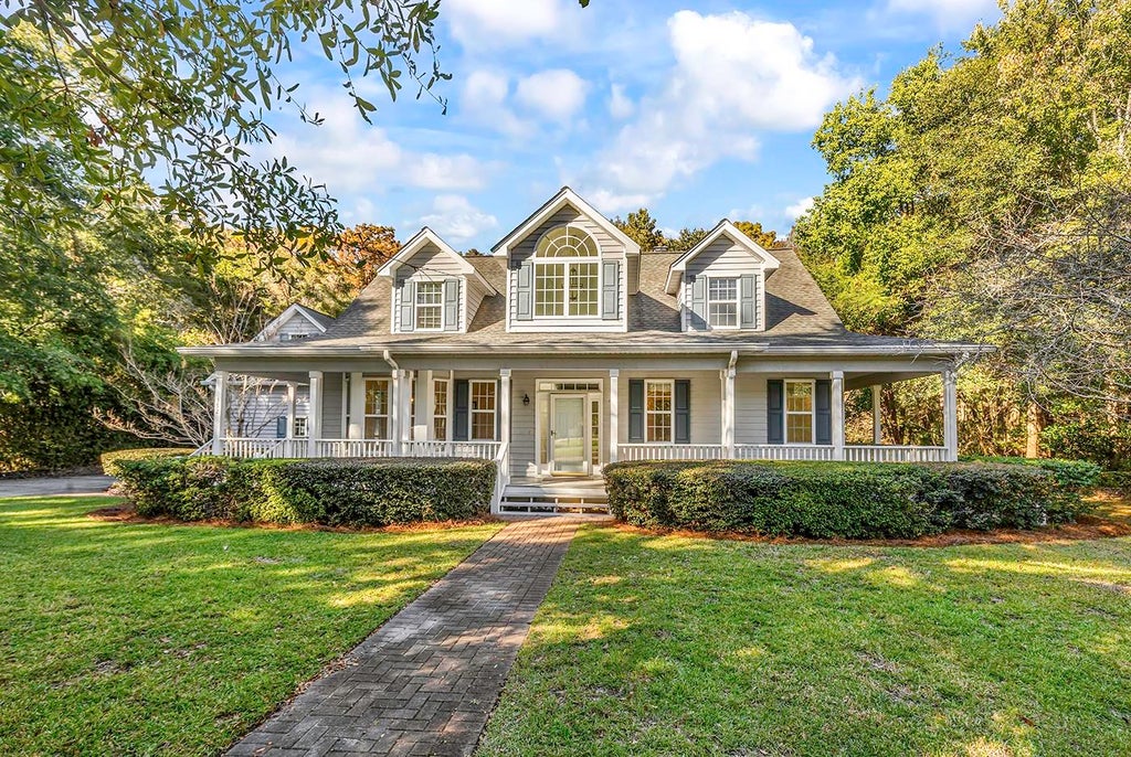 Photo of 352 Otter Run Rd, Pawleys Island, SC 29585 (MLS # 2625950)