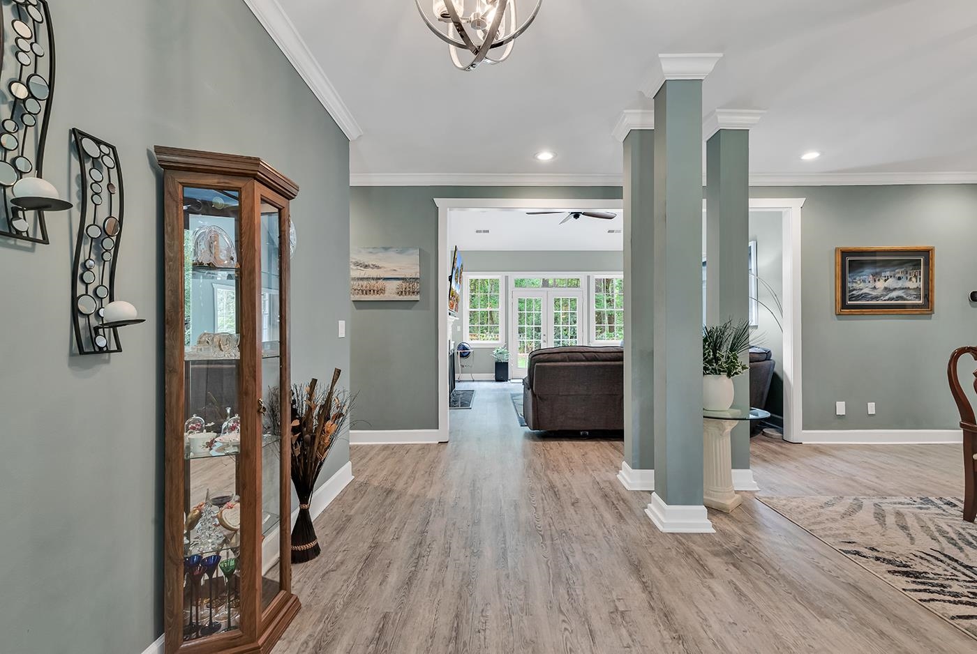 376 Congressional Dr.