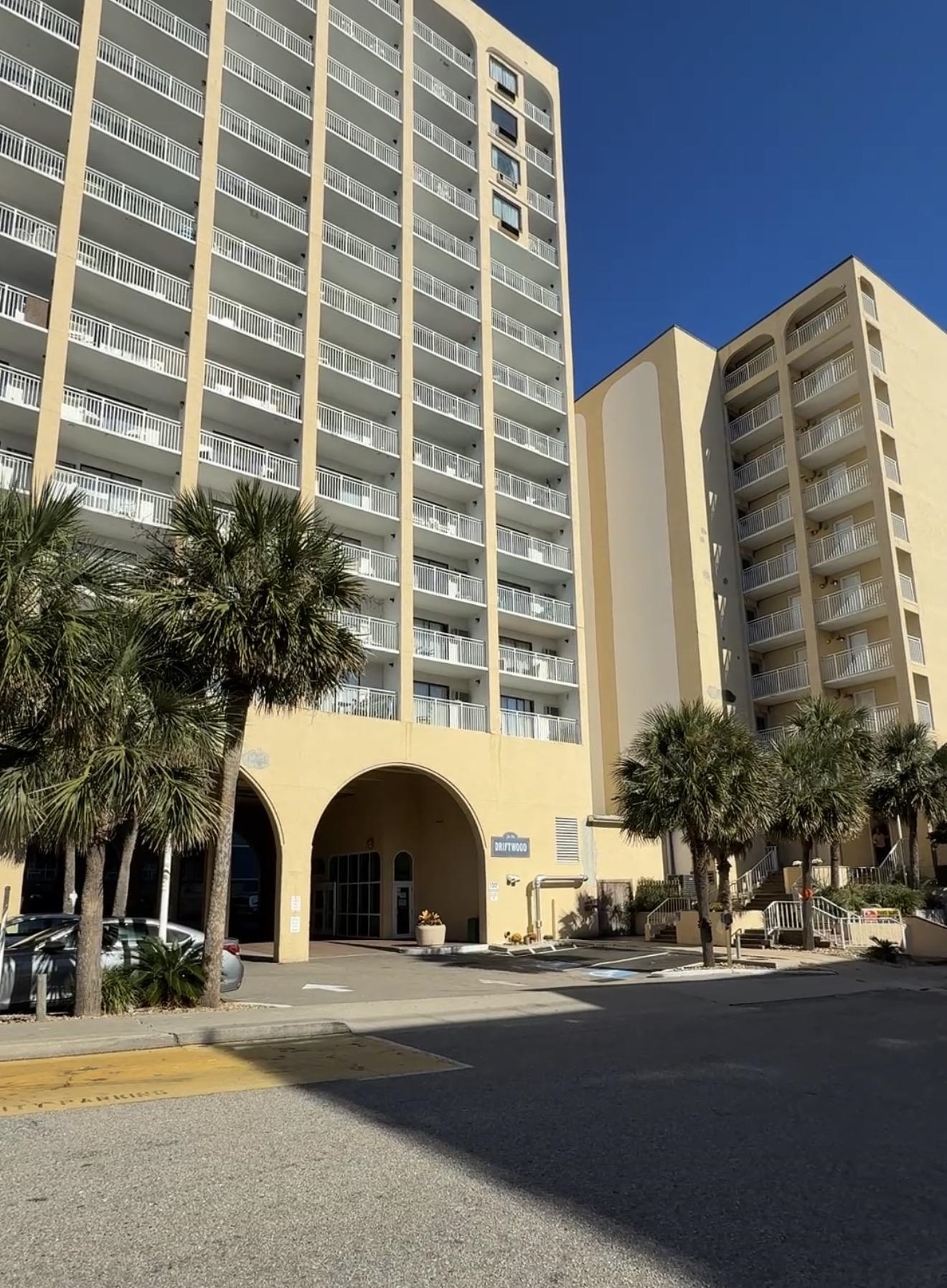 1207 S Ocean Blvd. 50608