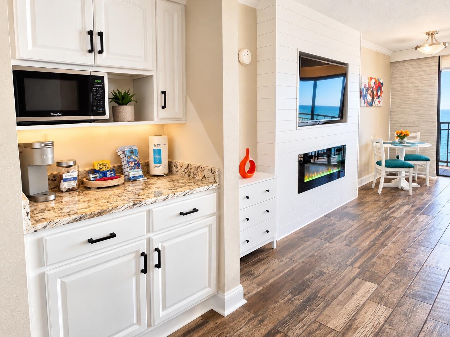7100 Ocean Blvd. N 705