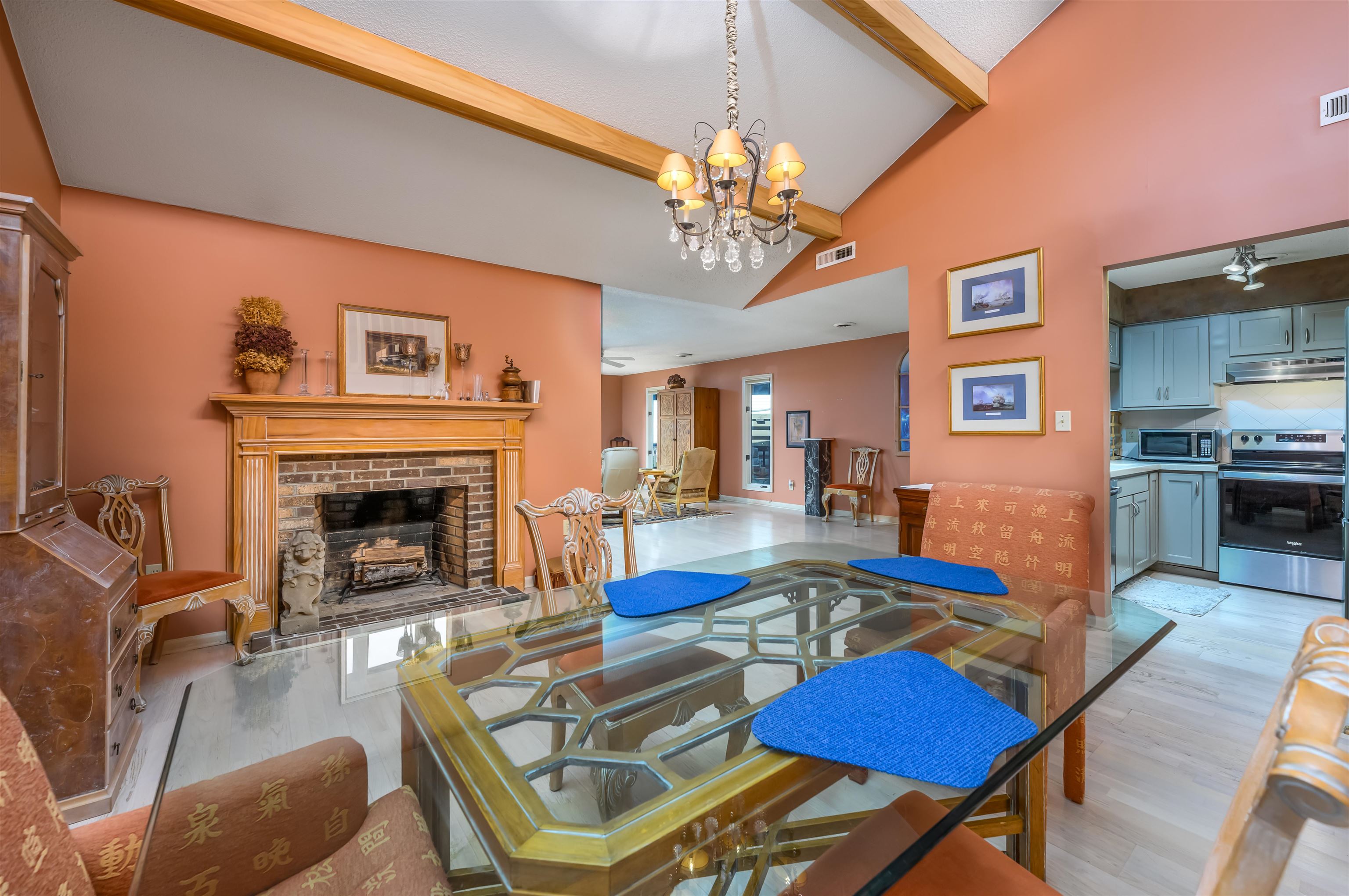623 Rosemary Ln.