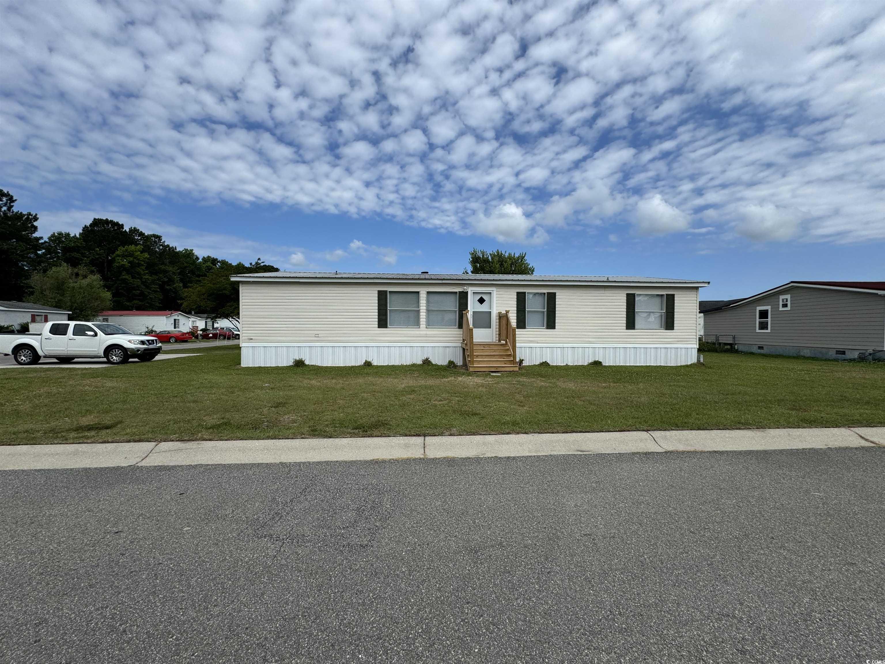 View Myrtle Beach, SC 29588 mobile home