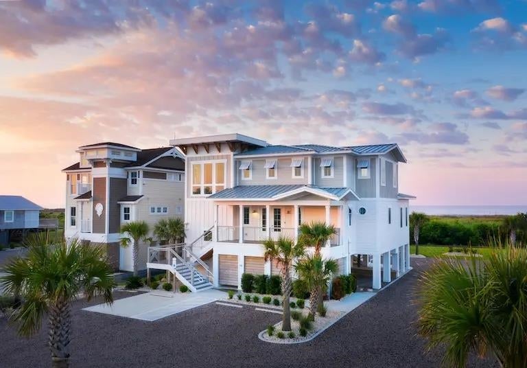 1525 Coastal Cove Ln