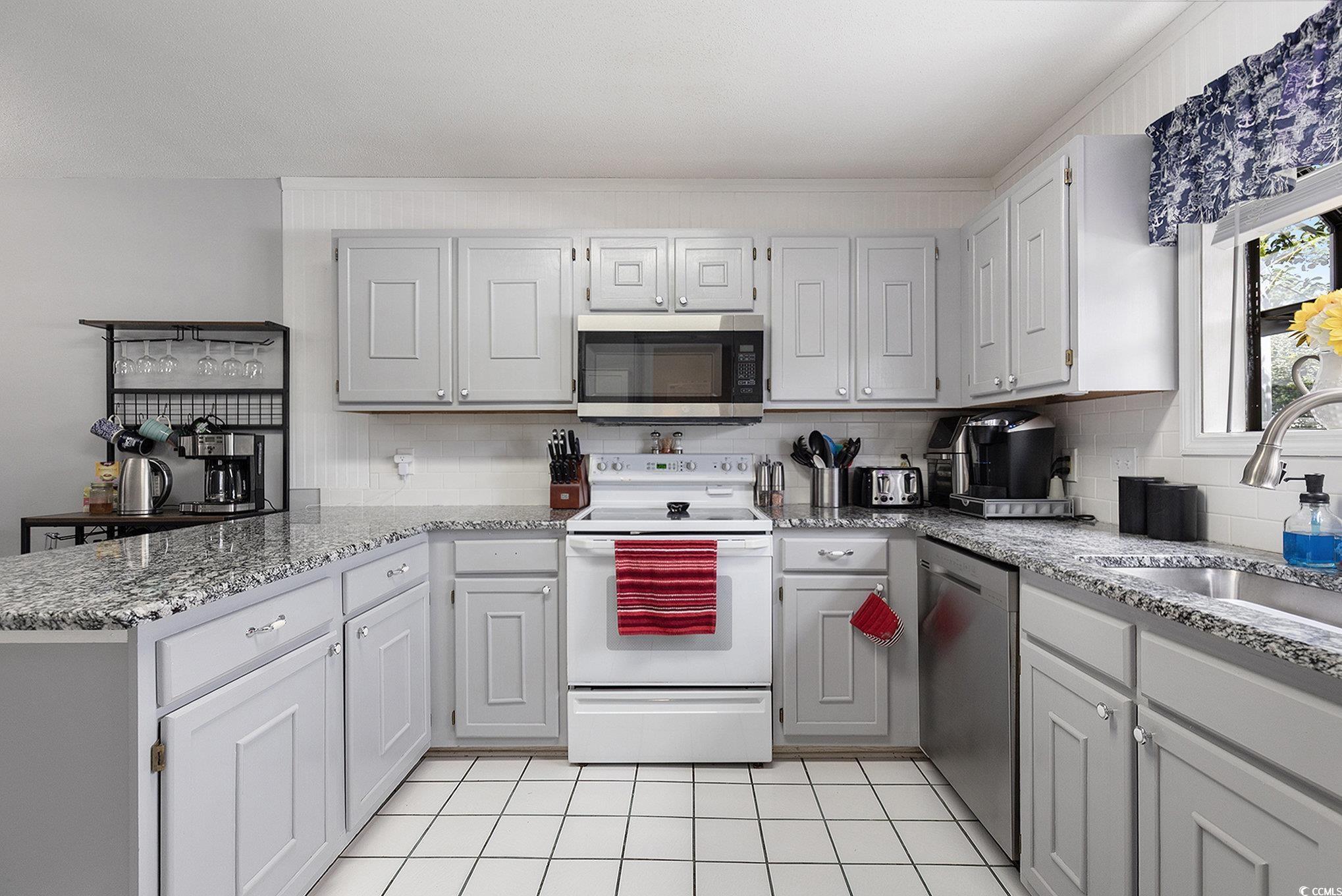 775 Plantation Dr. 28