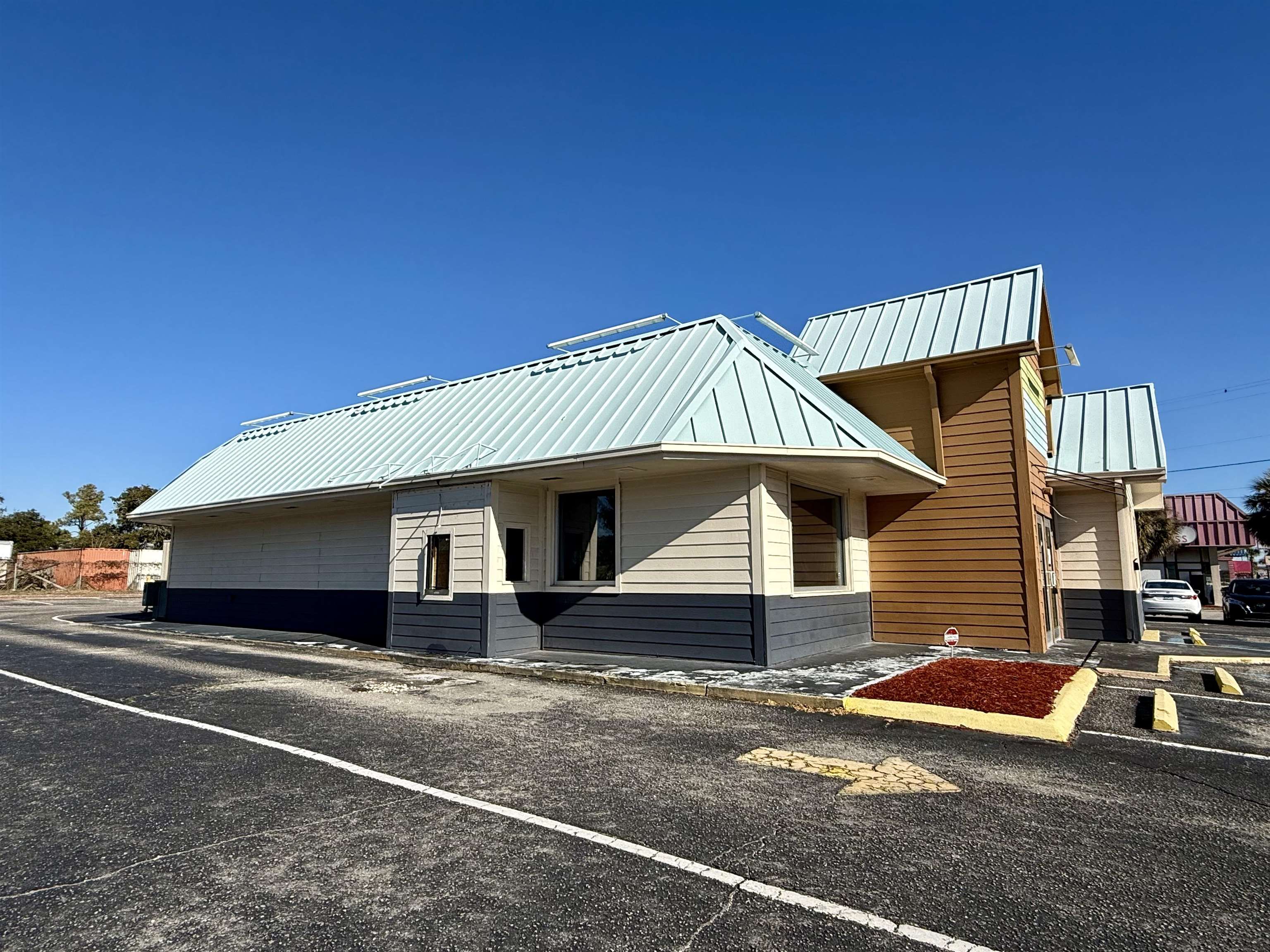 1204 S Kings Highway
