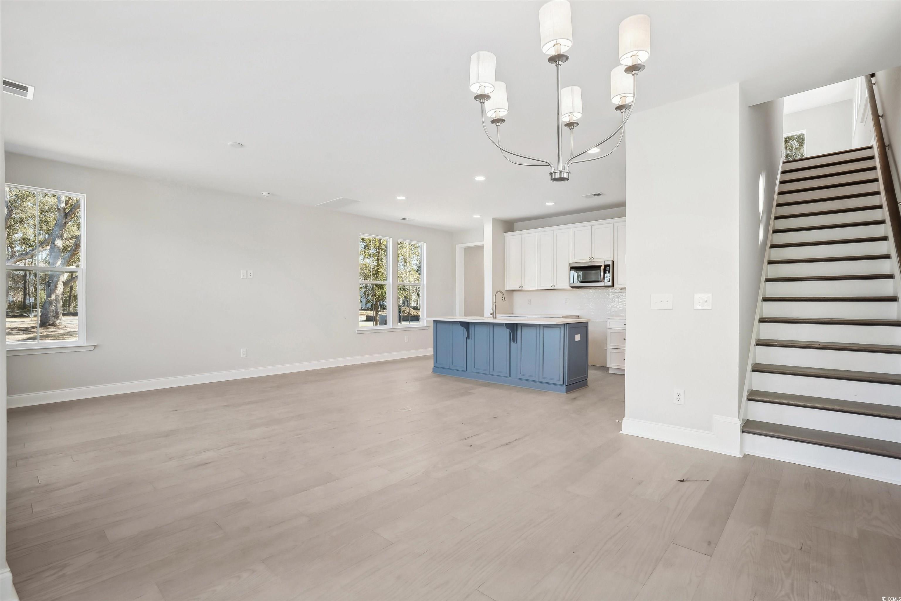 2519 Hillbourne Loop