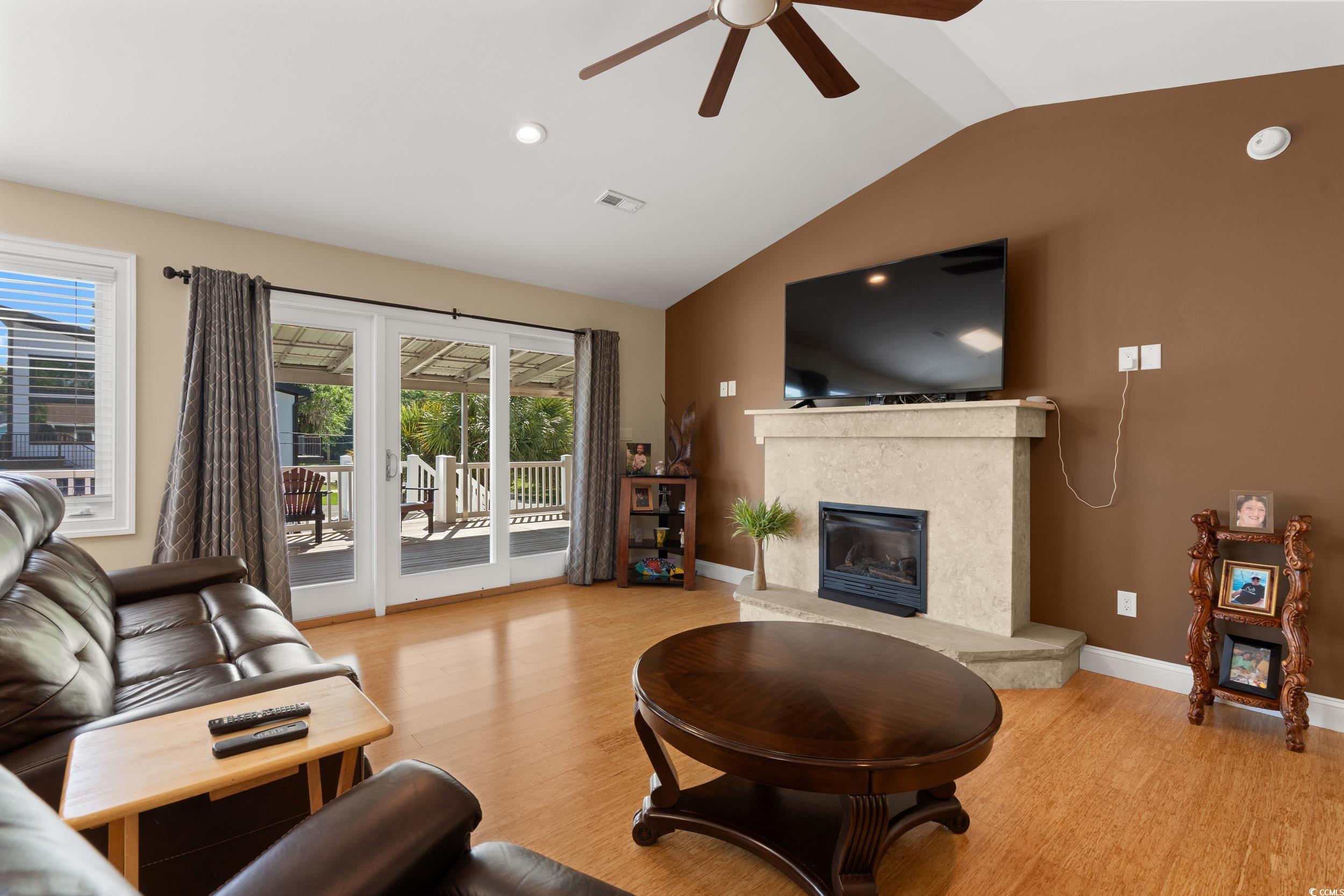 3721 Ed Smith Ave.