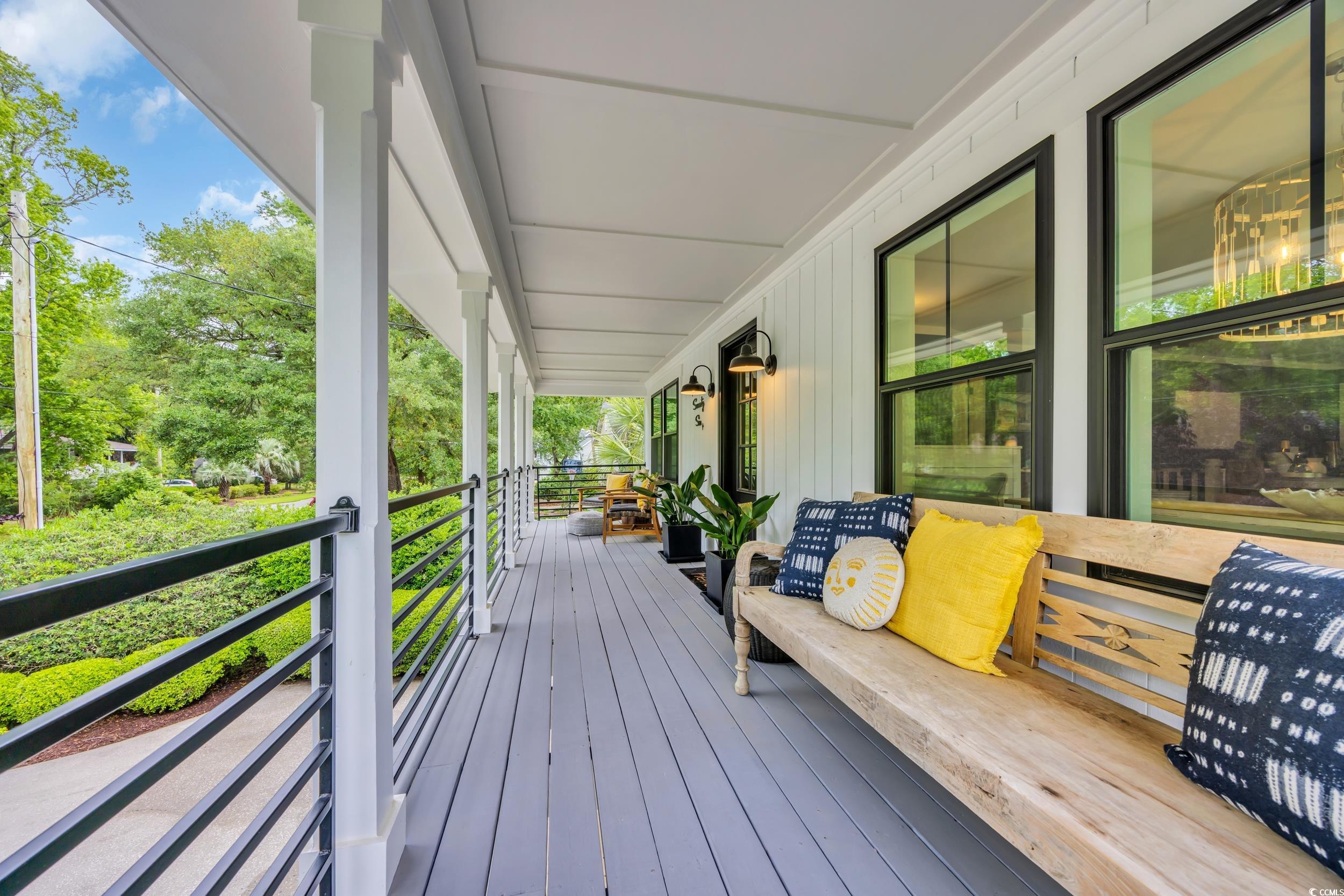 476 Lakeshore Dr.