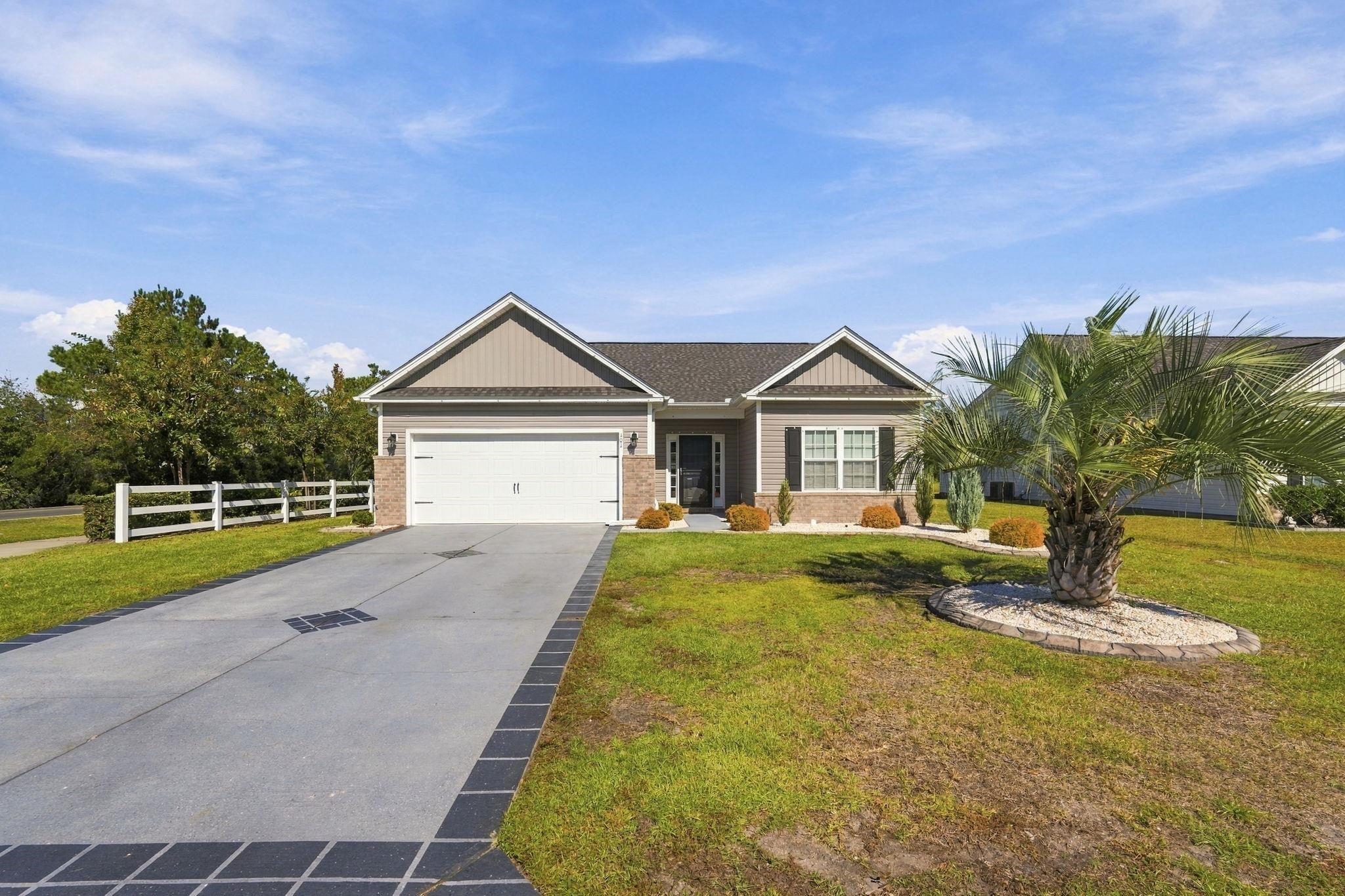 101 Palm Terrace Loop