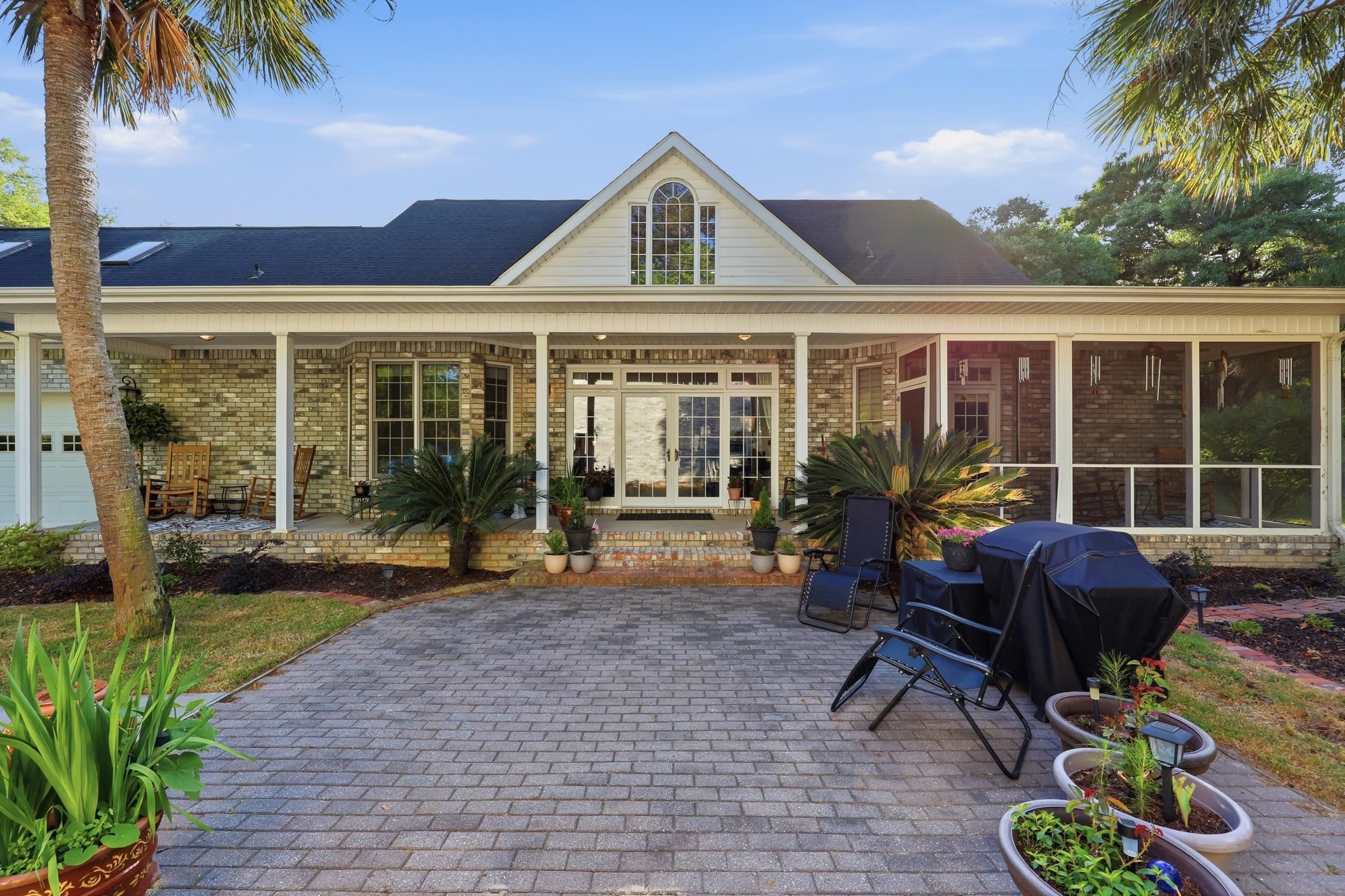3379 Shadow Moss Ln.