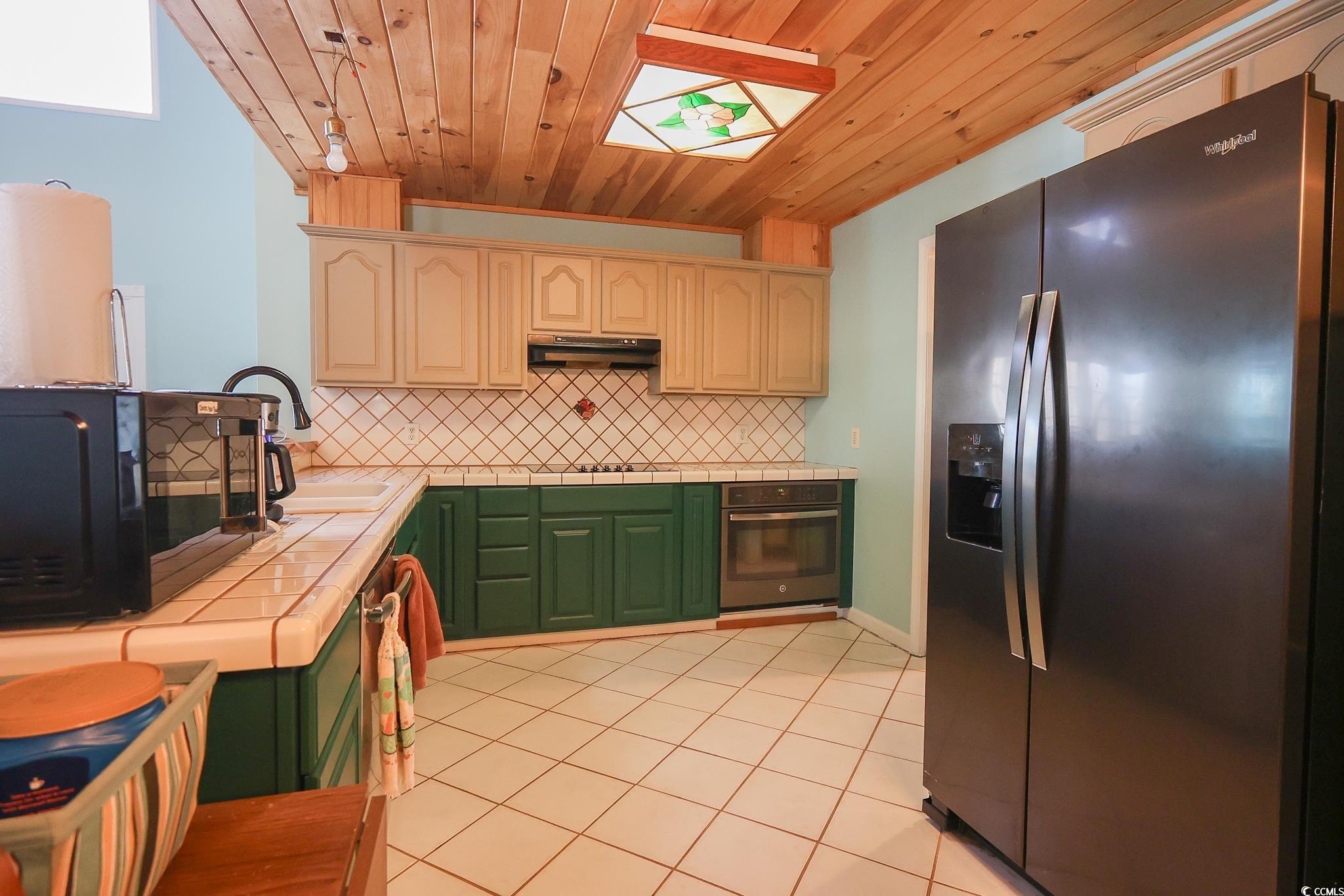 5865 Creekside Dr.