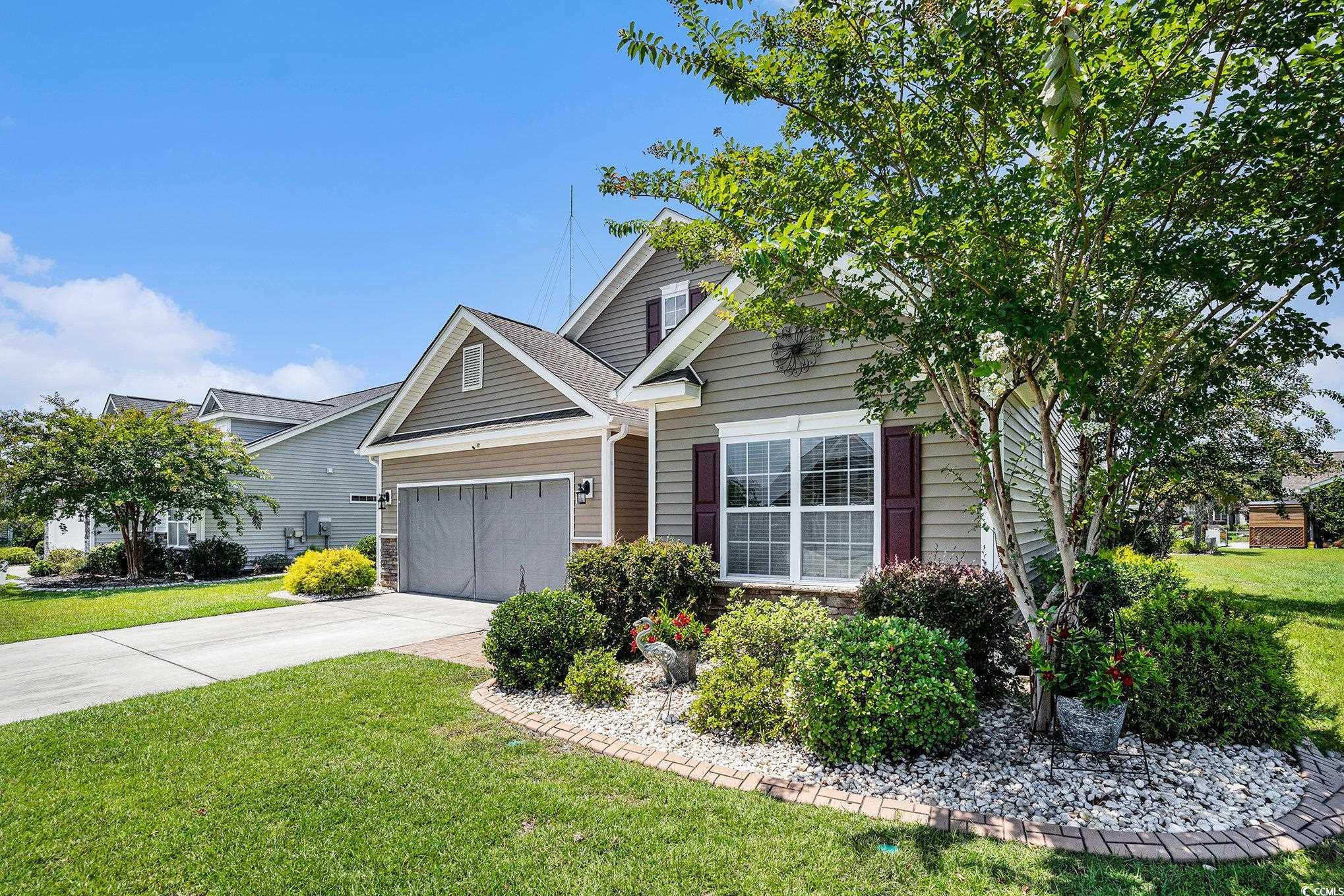 1004 Glenlevit Ln.