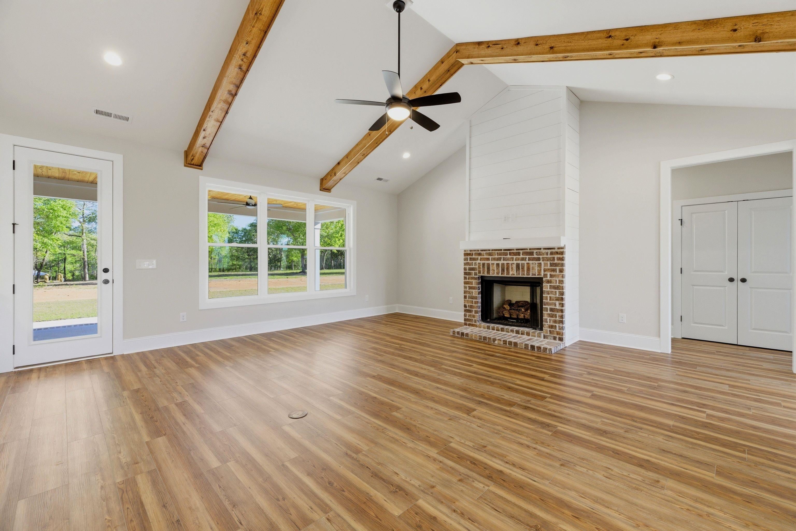 137 Rose Lake Dr.