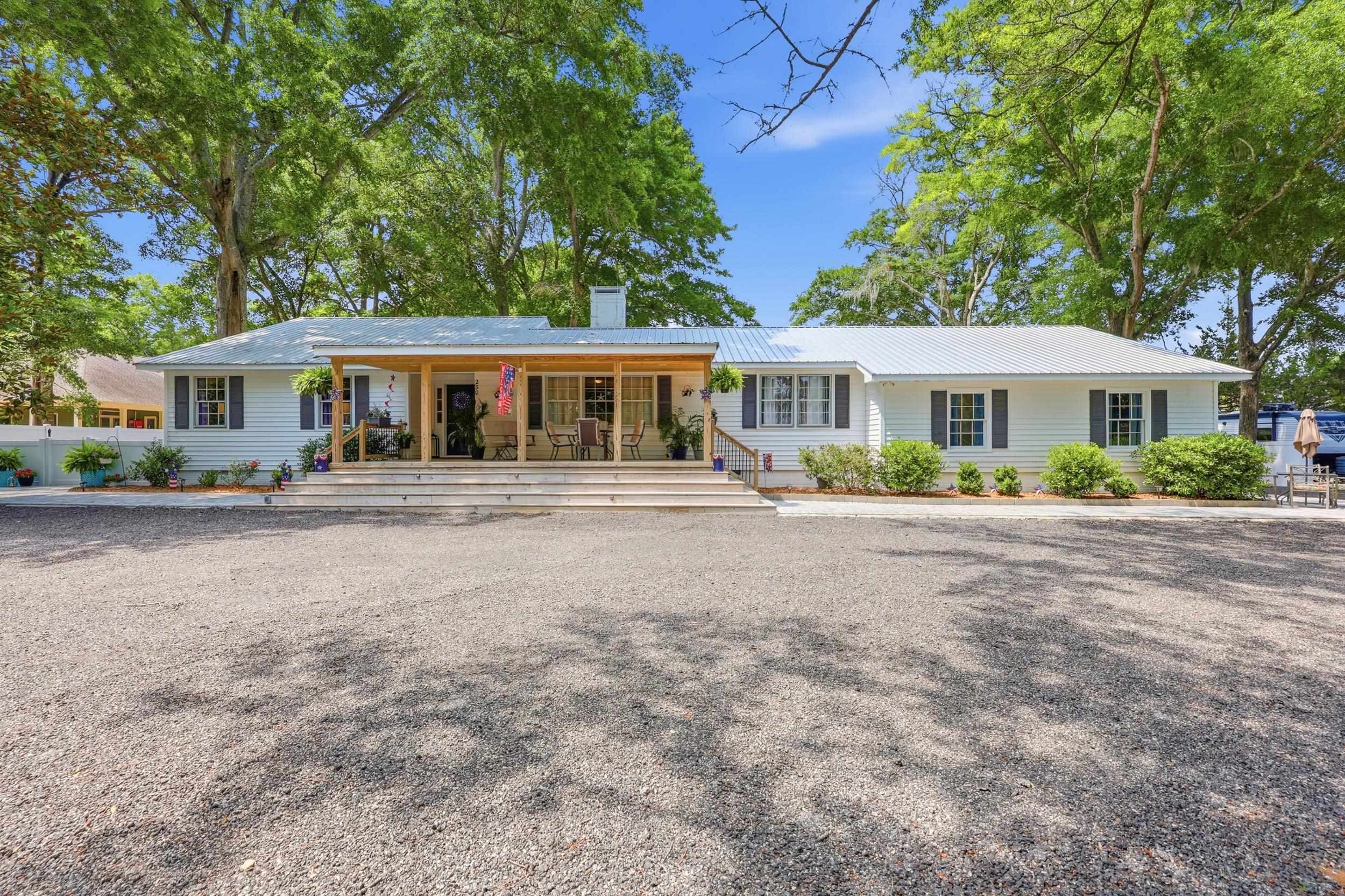 230 Cedar Point Ave.
