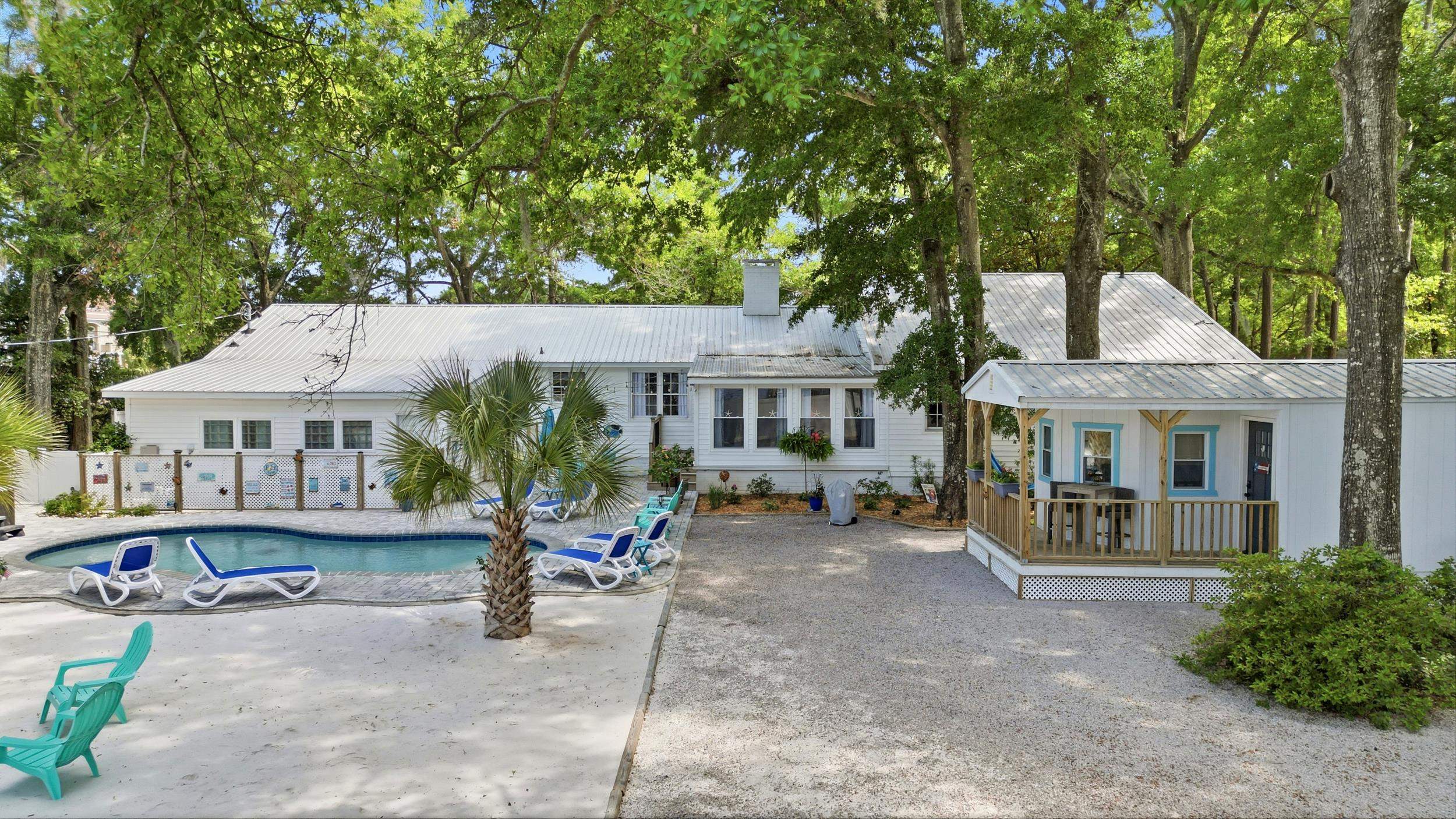 230 Cedar Point Ave.