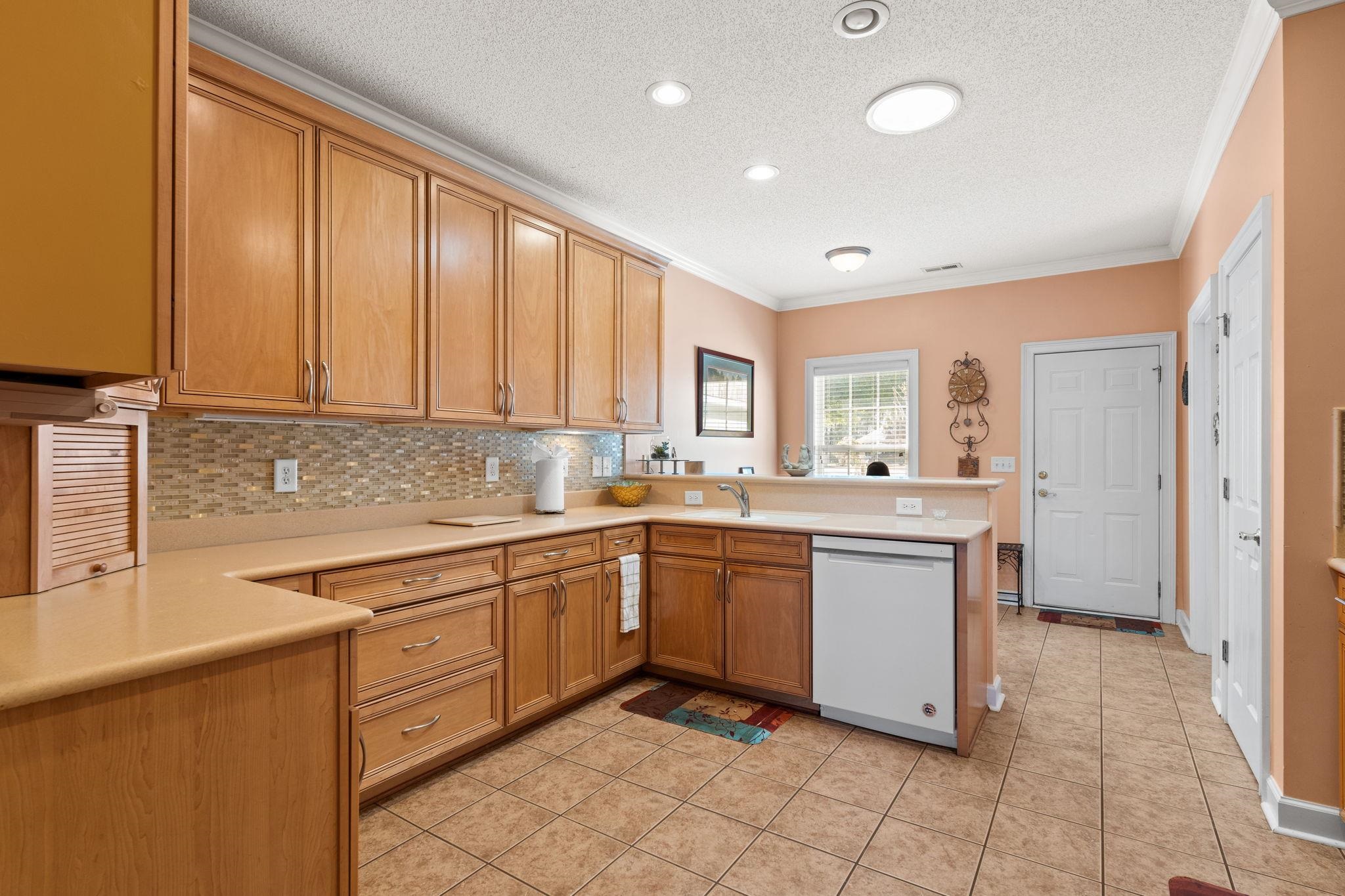2570 Lake Vista Dr.
