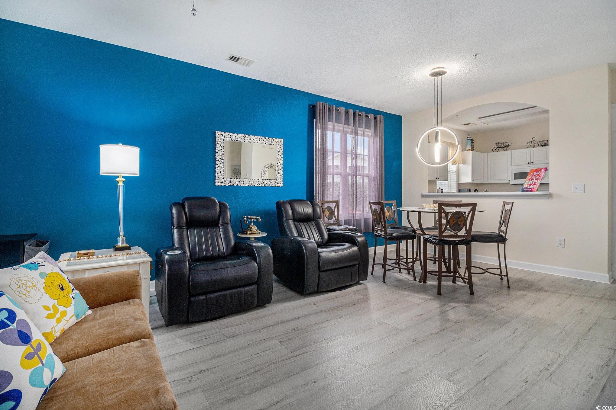 5801 Oyster Catcher Dr. 324