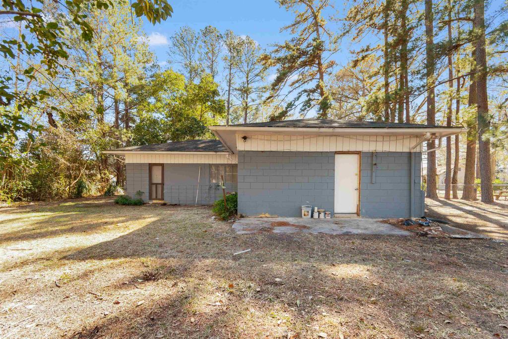 Photo of 411 E Wine St, Mullins, SC 29574 (MLS # 2604064)