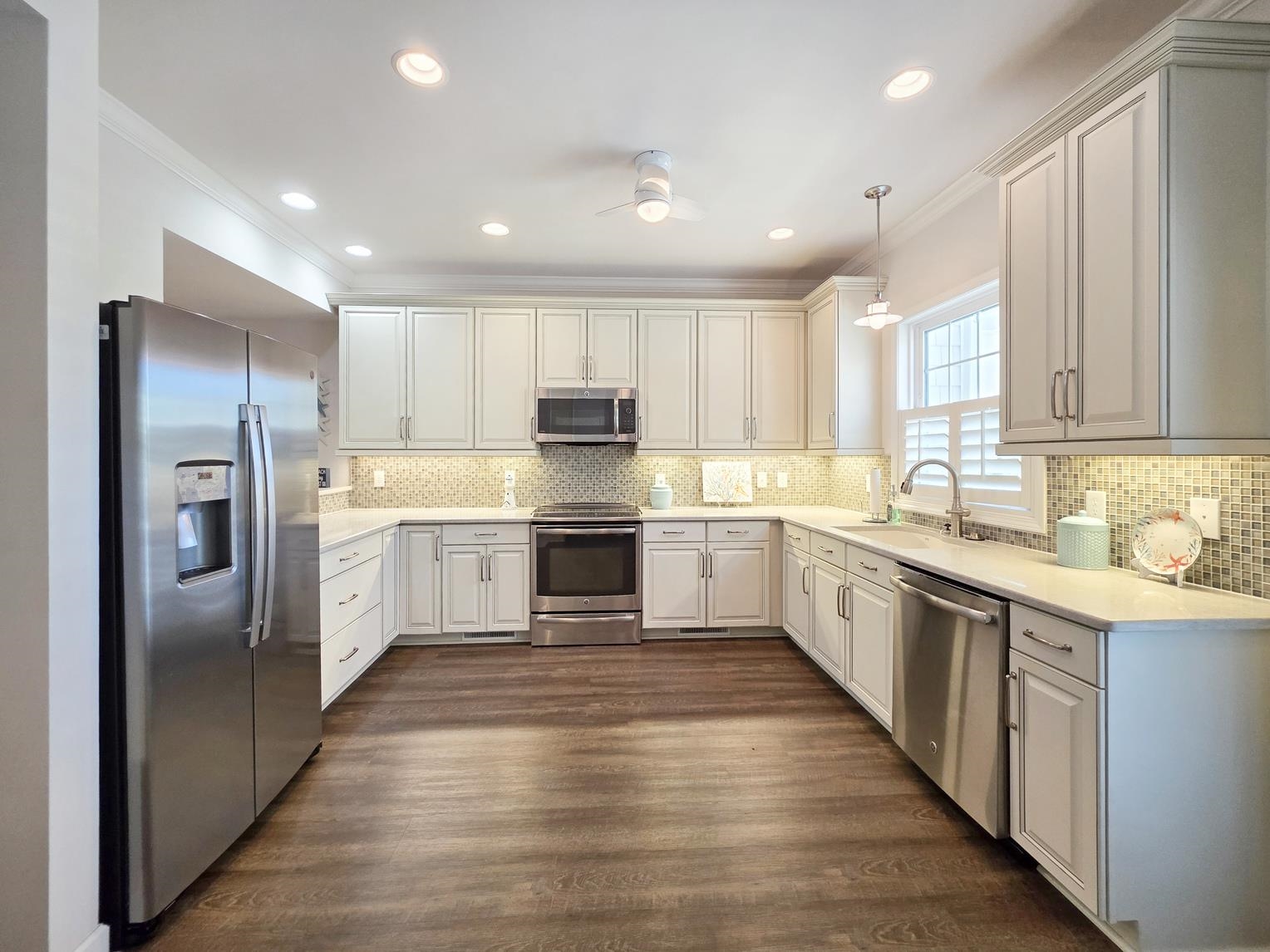 601 Hillside Dr. N 1203