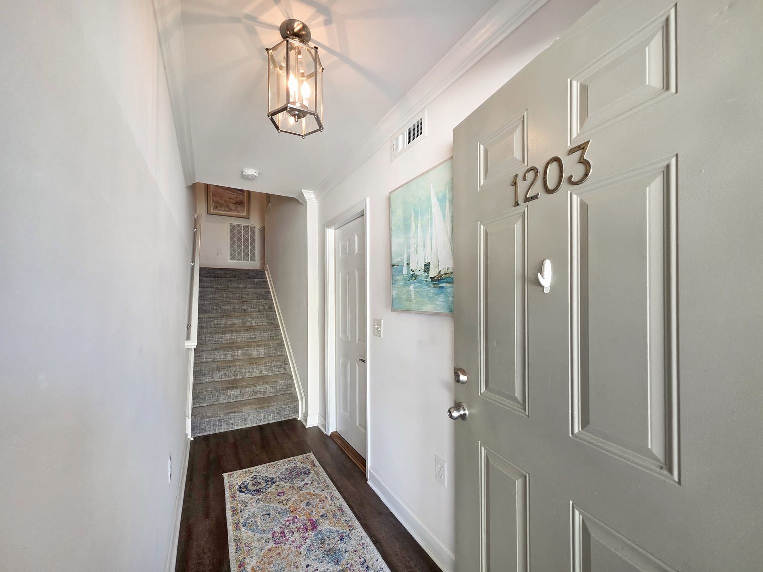 601 Hillside Dr. N 1203