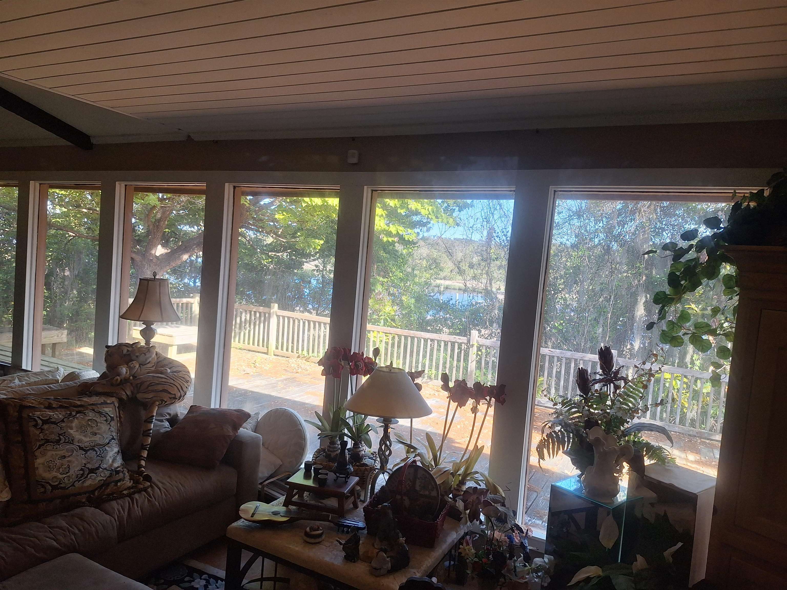 1642 Riverview Dr.