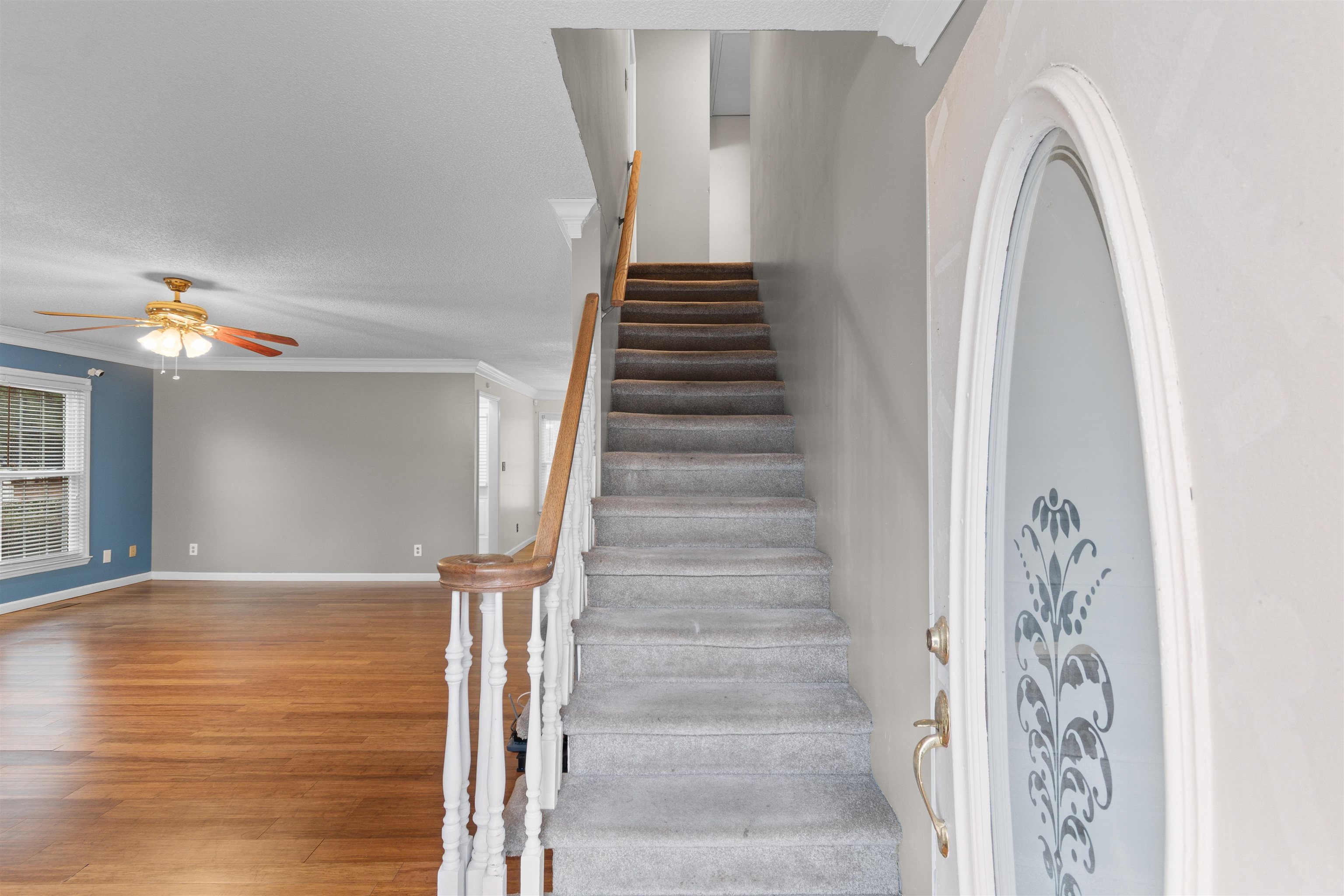 445 Country Club Dr.