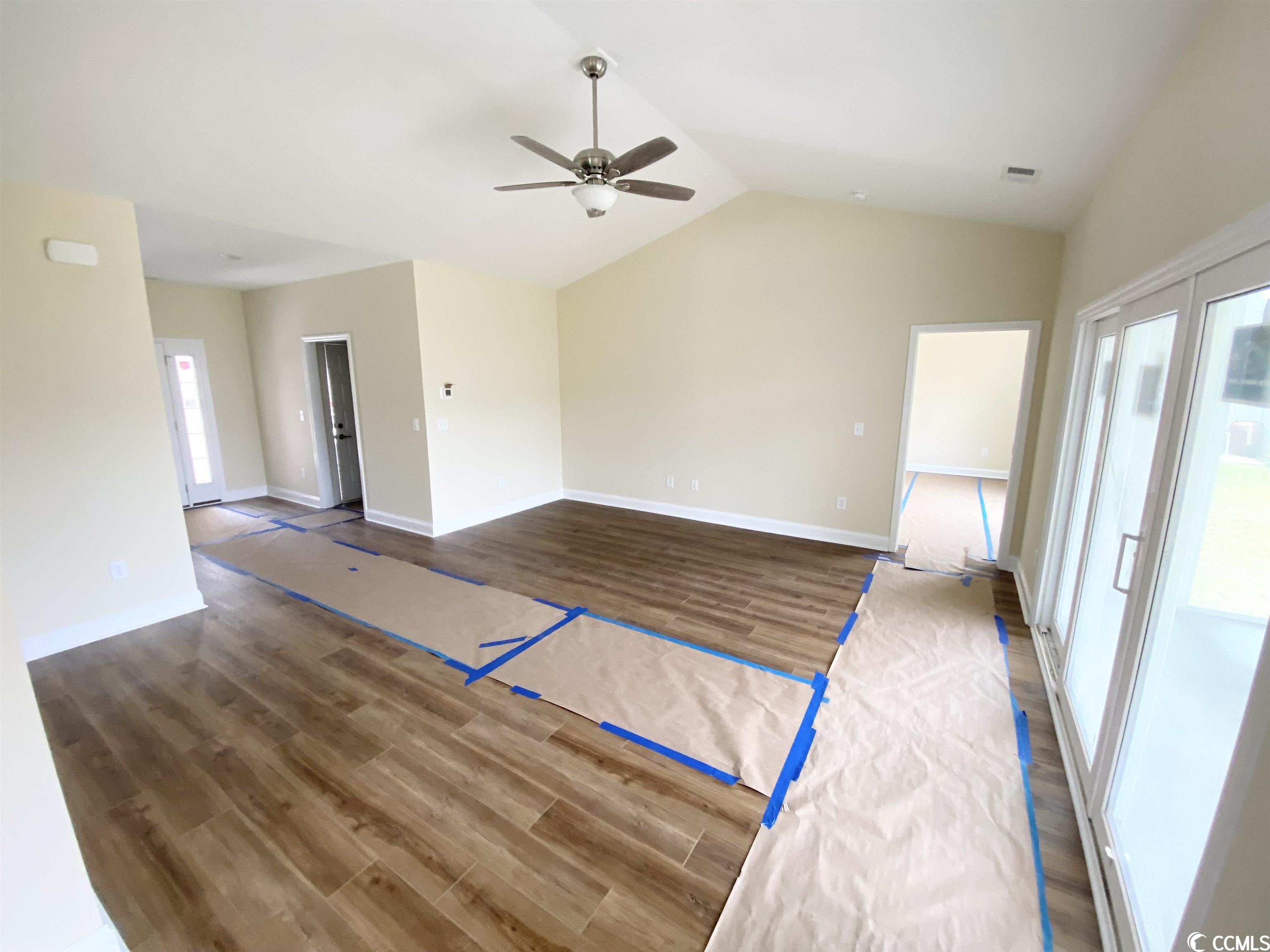 Photo 8 of 19 of 2101 Deerfield Ave. house